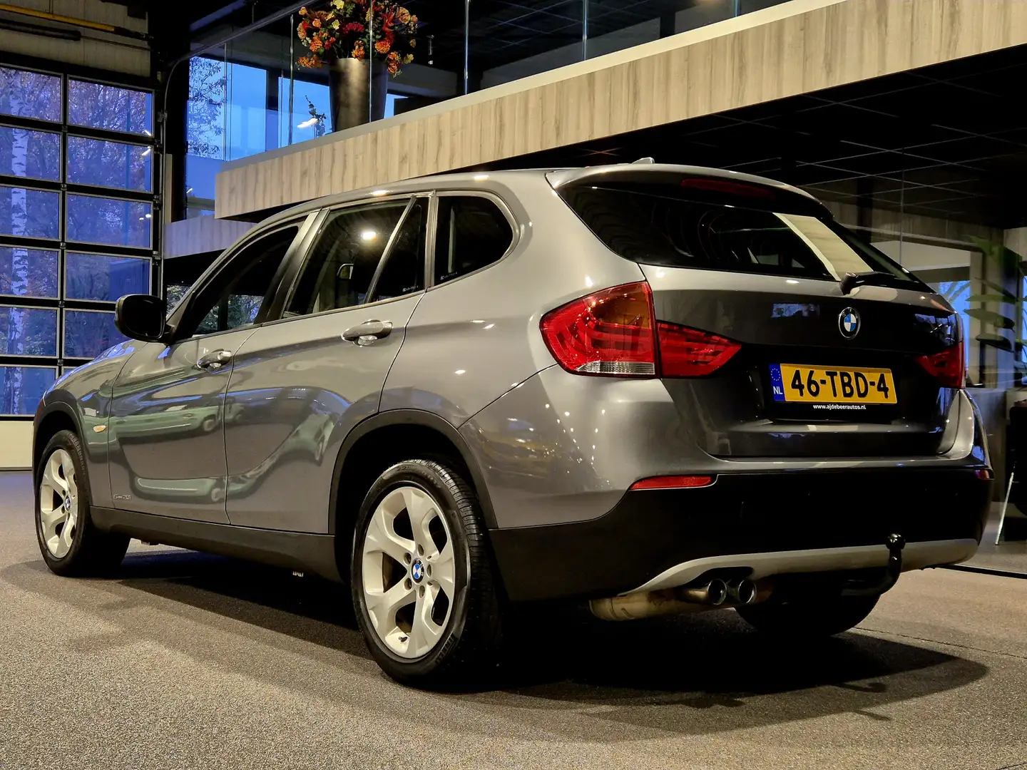 BMW X1 sDrive20i Business Navi | Clima | NAP | Trekhaak Gris - 2