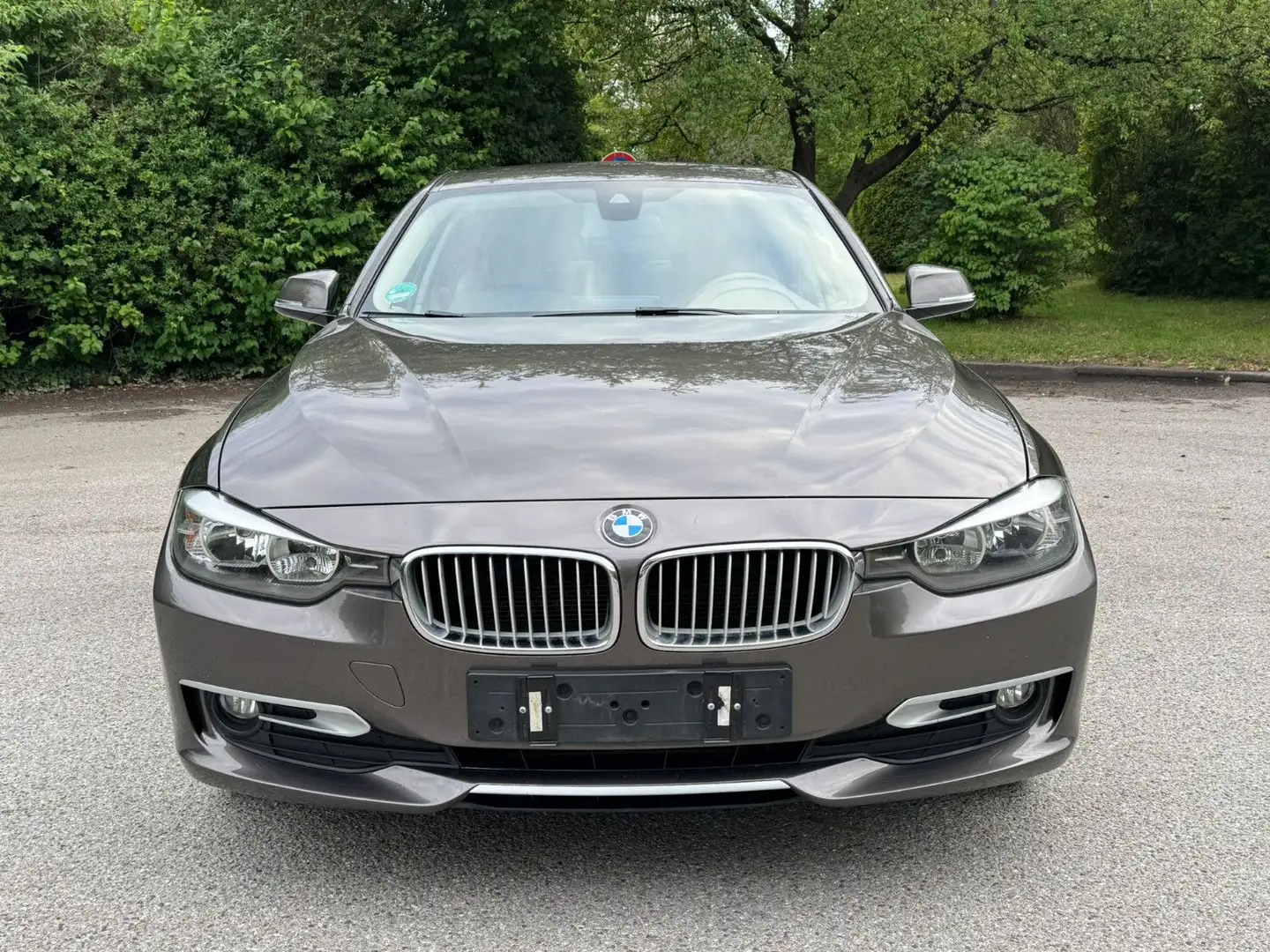 BMW 318 d F30 Modern Line Automatik Navi Leader Bruin - 2