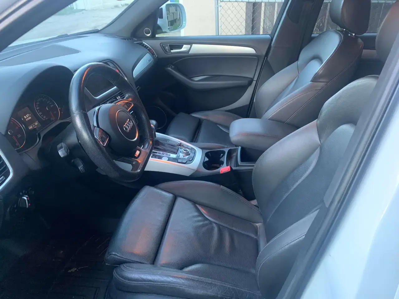 Audi Q5 снимка Audi Q5