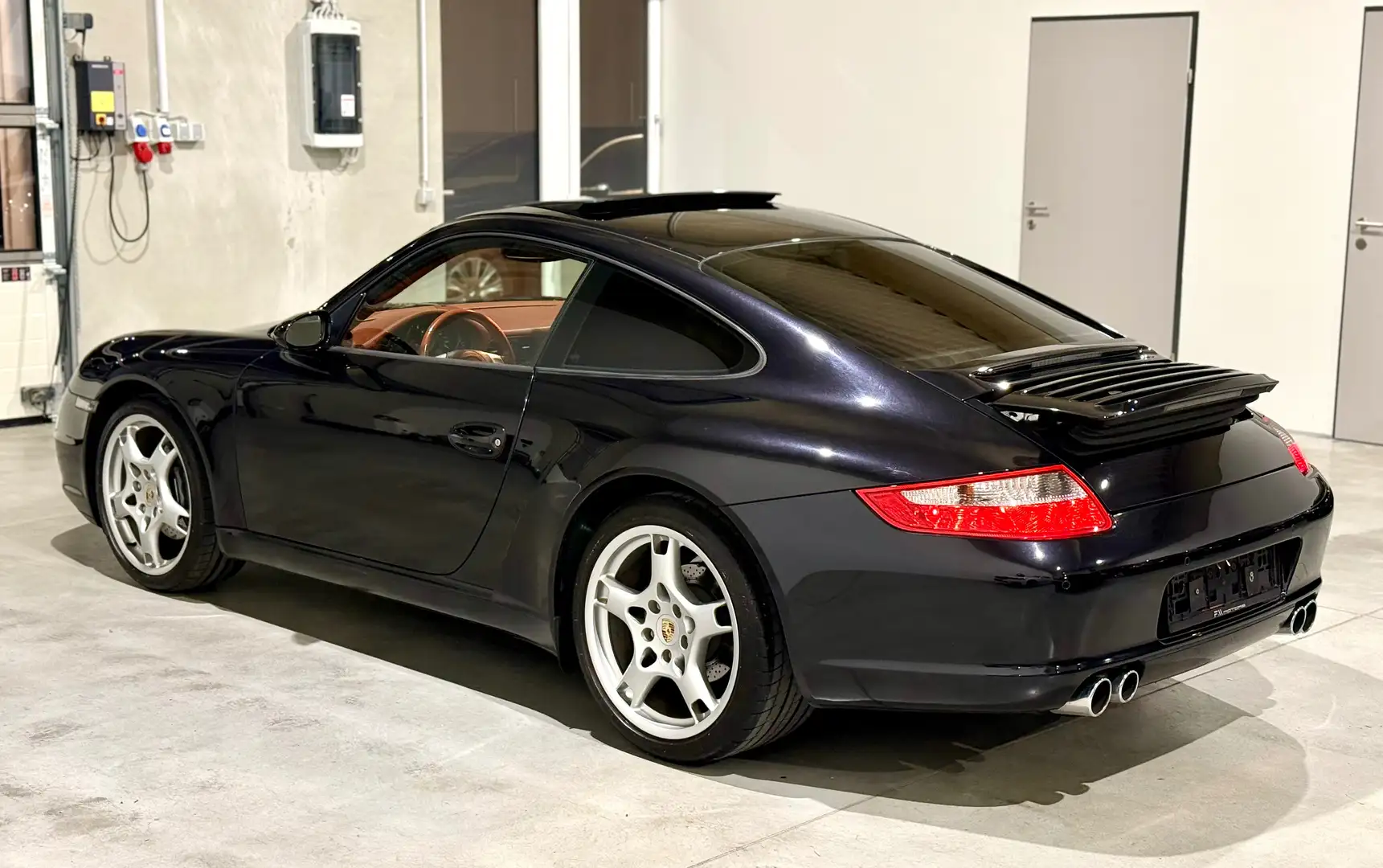 Porsche 997 Carrera Coupe, BOSE,Sportausp,Schiebedach 2.Besitz Schwarz - 2