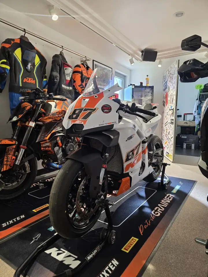 KTM