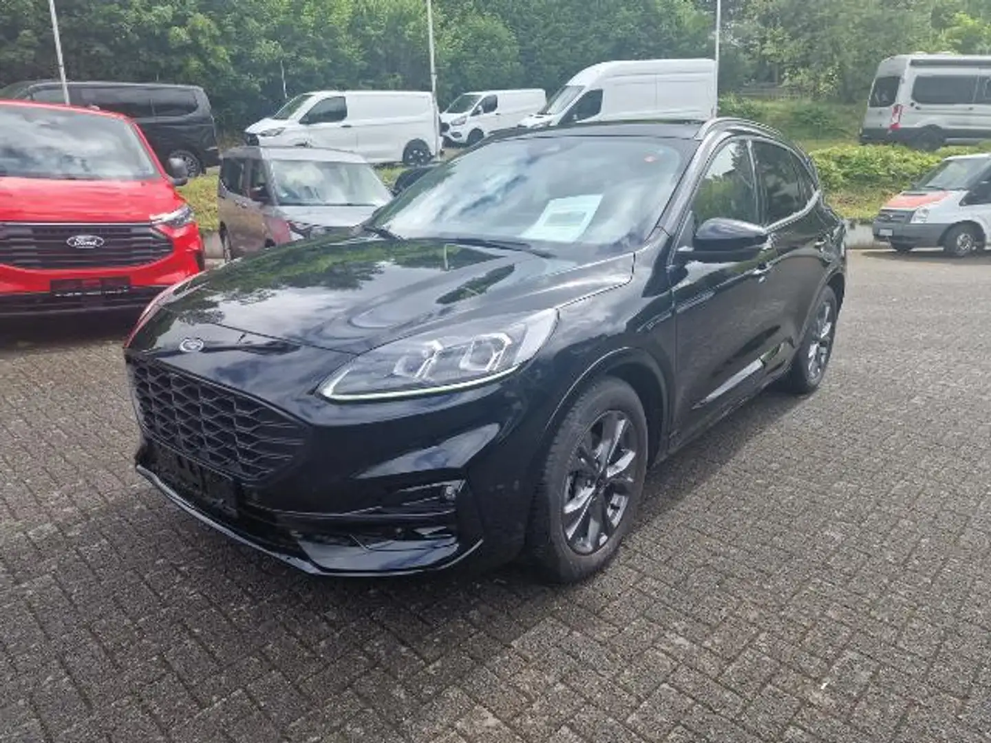 Ford Kuga 1.5 EcoBoost ST-LINE X Schwarz - 1