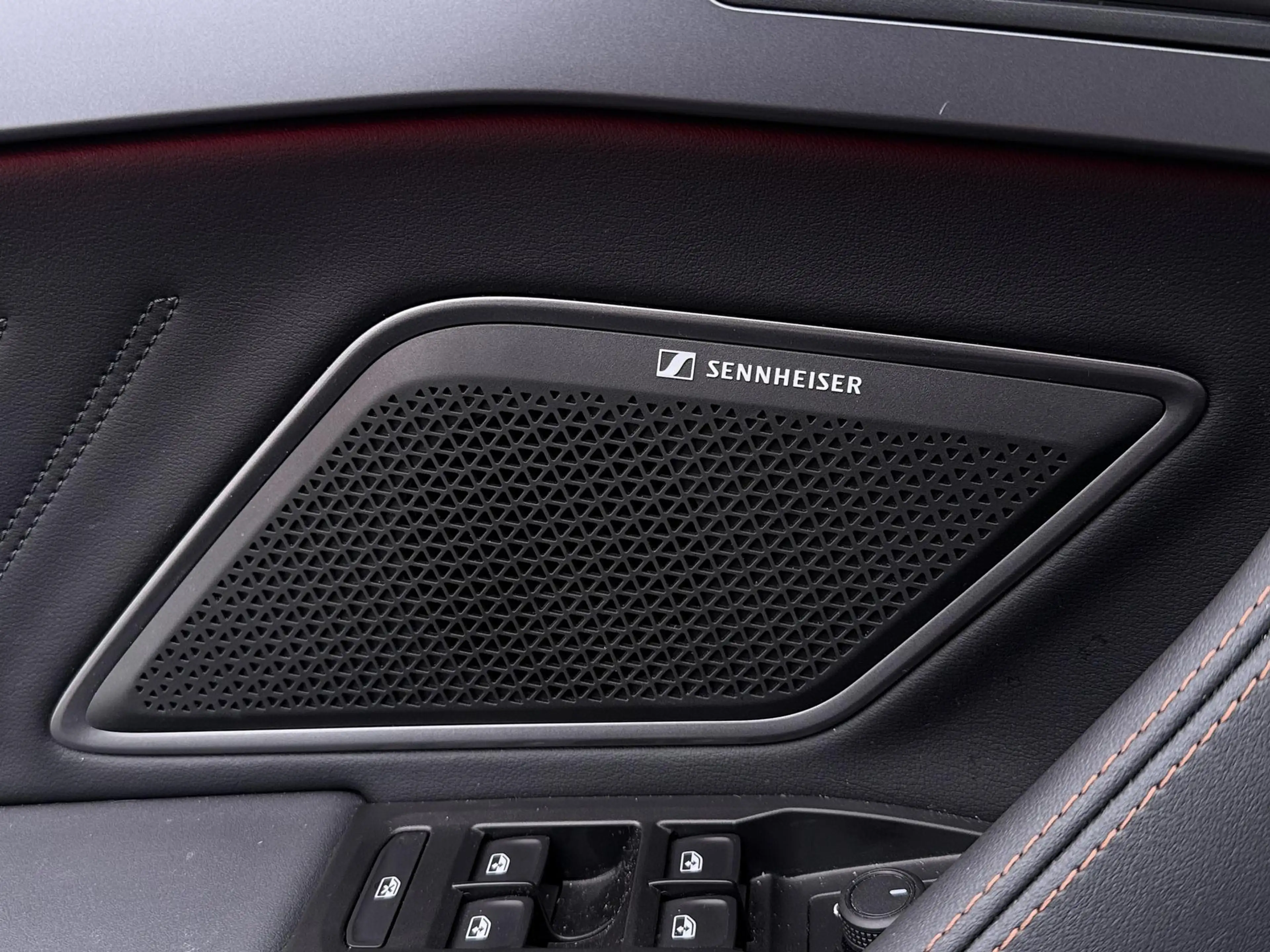 CUPRA Leon Sportstourer 1.5 TSI e-Hybrid VZ Performance | Pan — photo 11