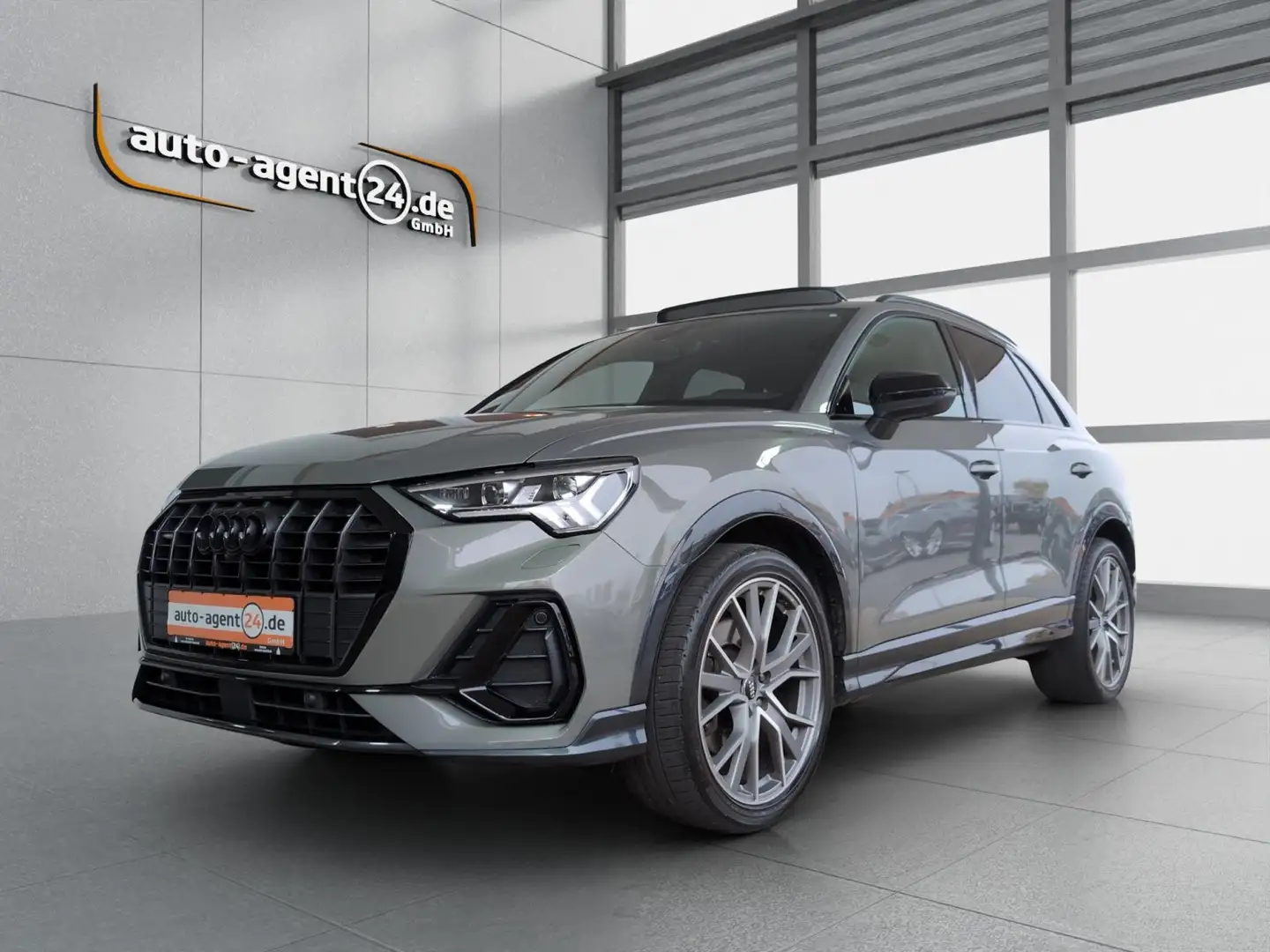 Audi Q3 Q3 45 TFSI qua. S-Line Edt.One/Pano/StHzg/360°/B&O Grau - 2