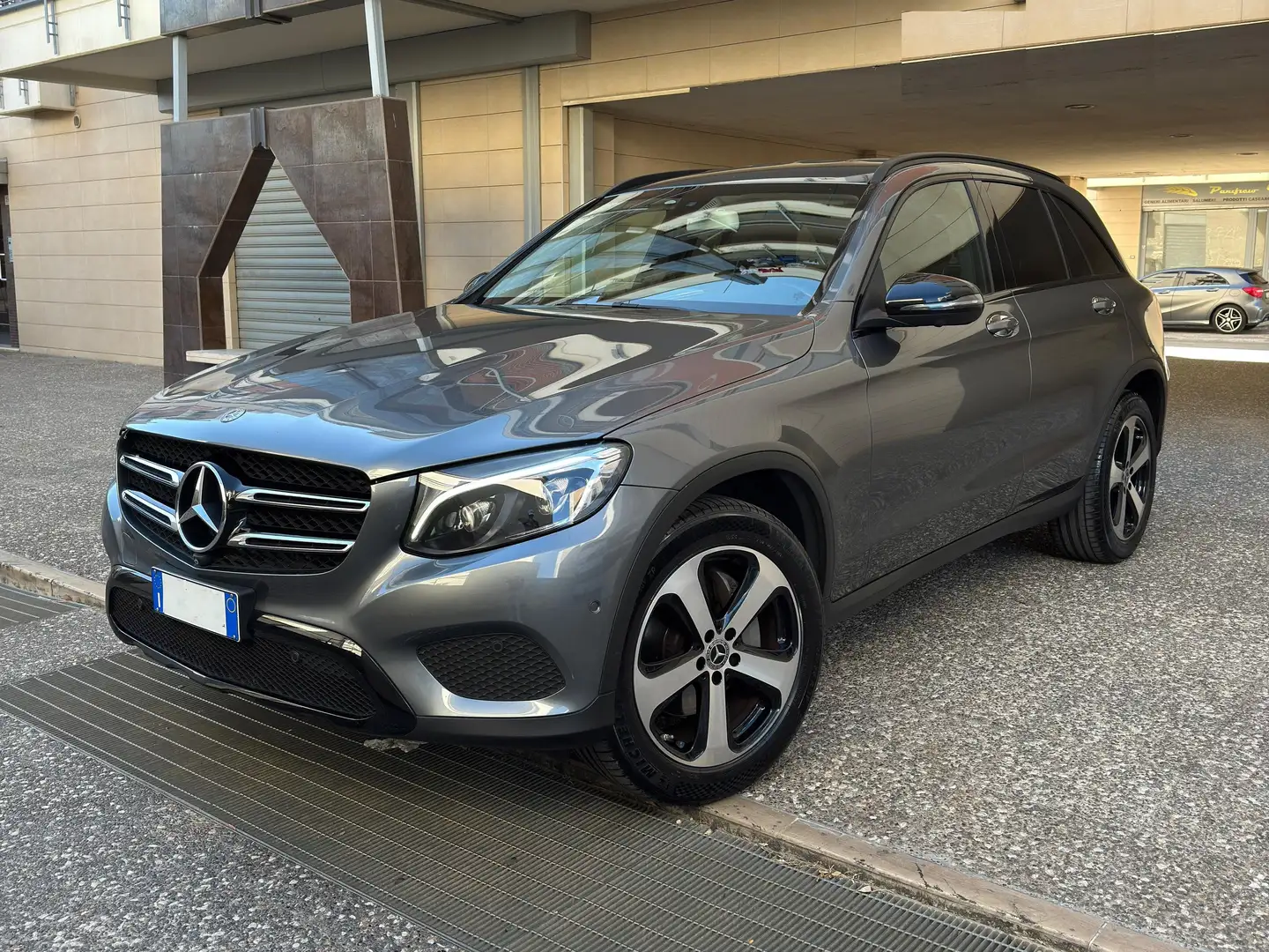 Mercedes-Benz GLC 250 GLC - X253 d Sport 4matic auto 204 cv Grau - 1