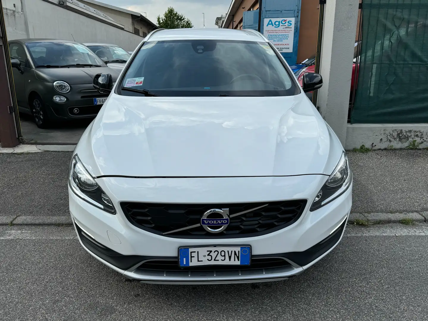 Volvo V60 Cross Country 2.0 D3*GEARTRONIC*STRAFULL*EURO6* Wit - 2