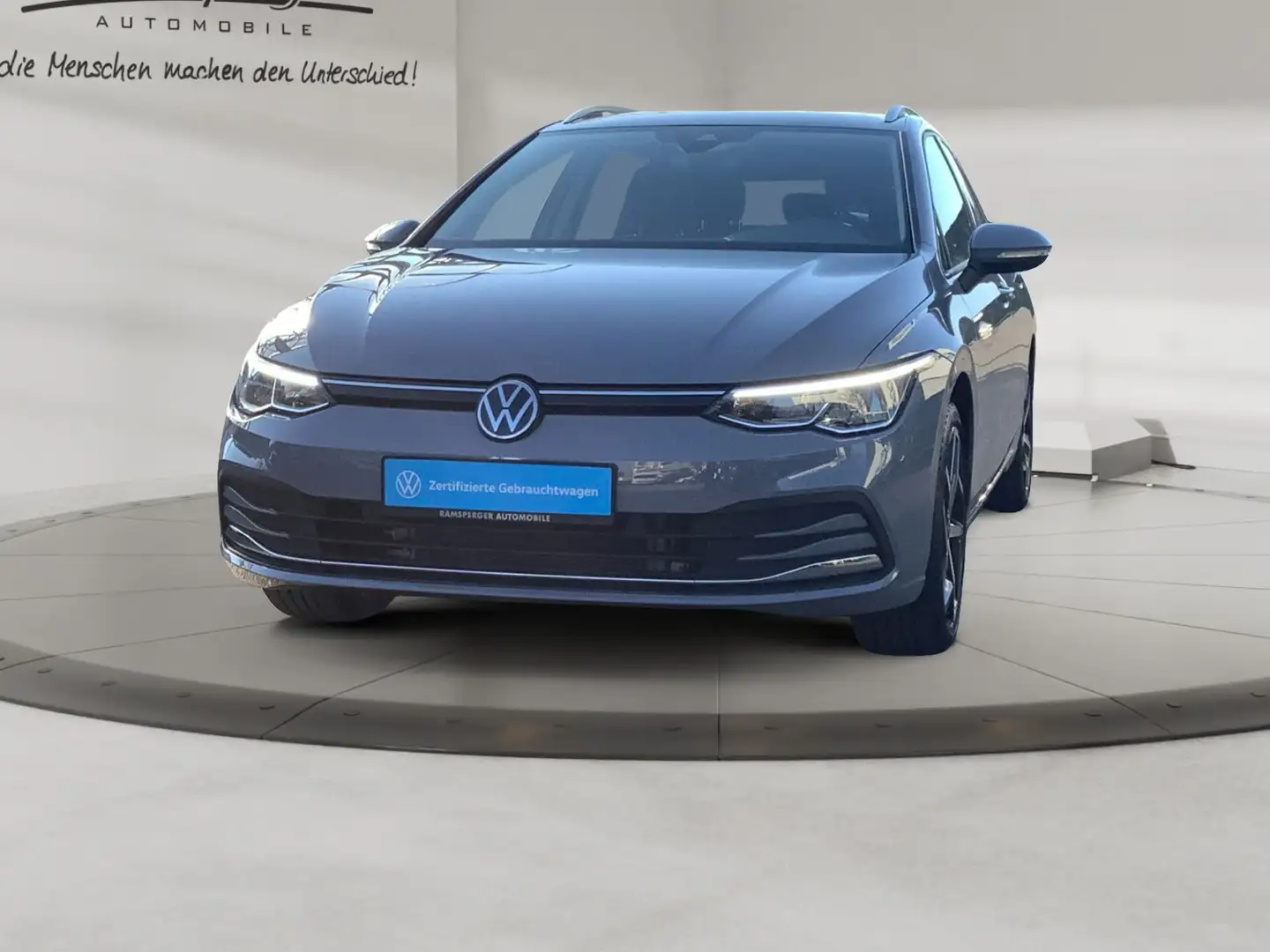 Volkswagen Golf Variant 1.5 TSI DSG Active AHK ACC LED Stan Grey - 2