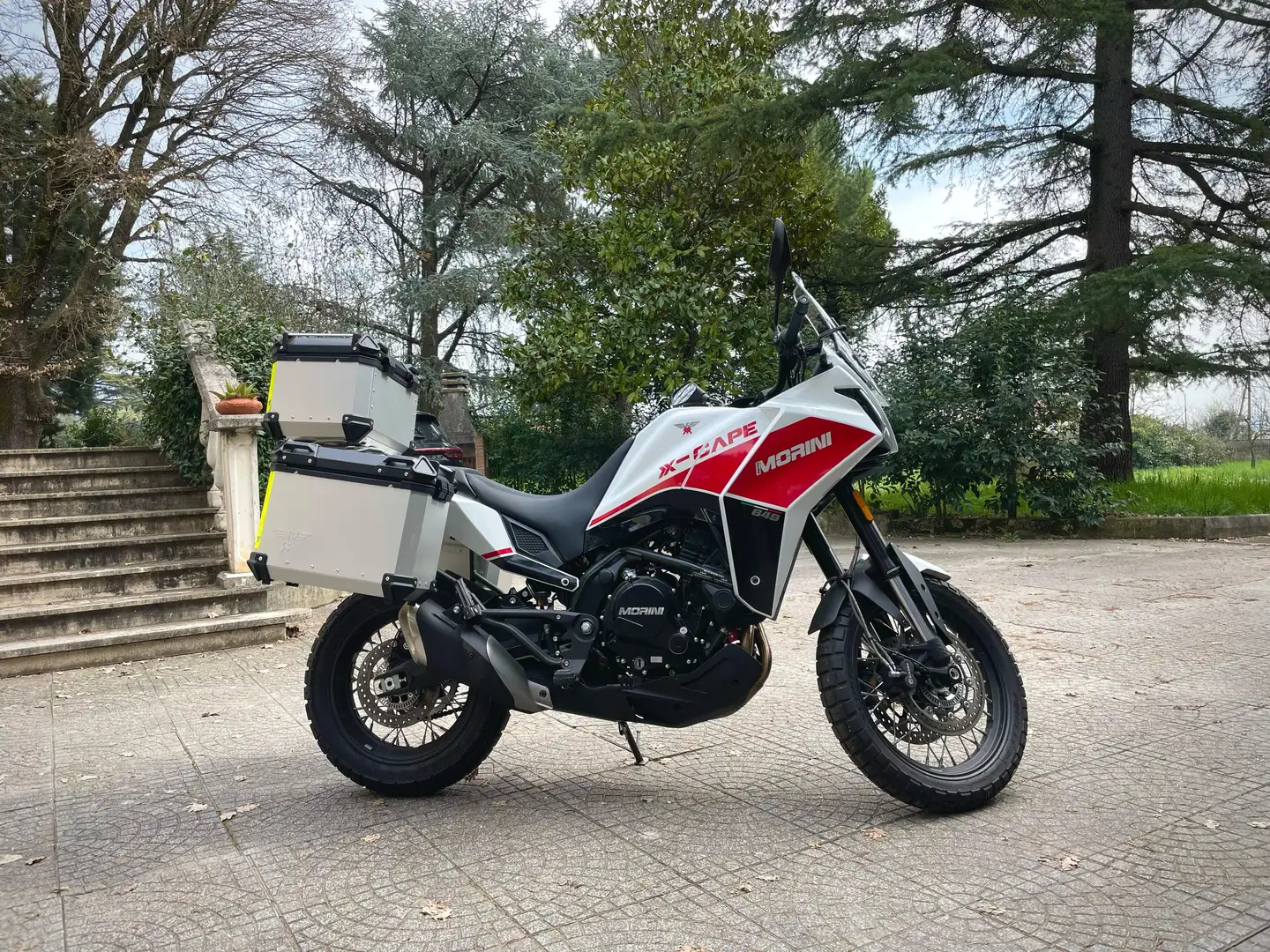 Moto Morini X-Cape 650 White - 1