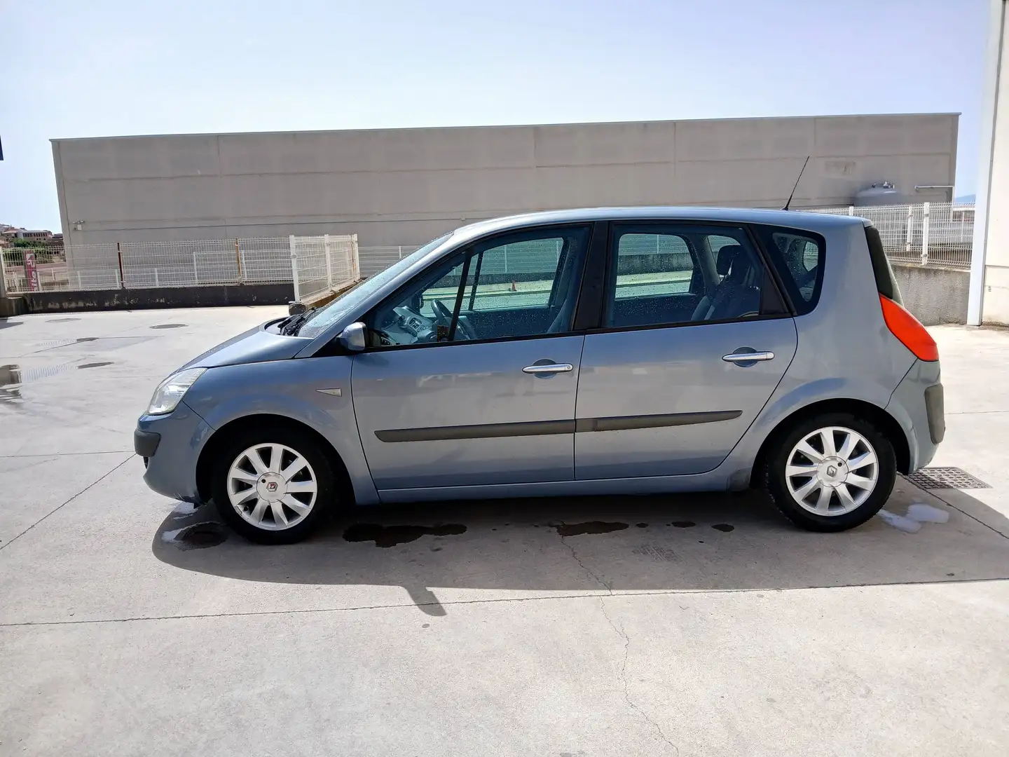 Renault Scenic Scénic 1.5DCI Expression 105 eco2 Expression Azul - 2