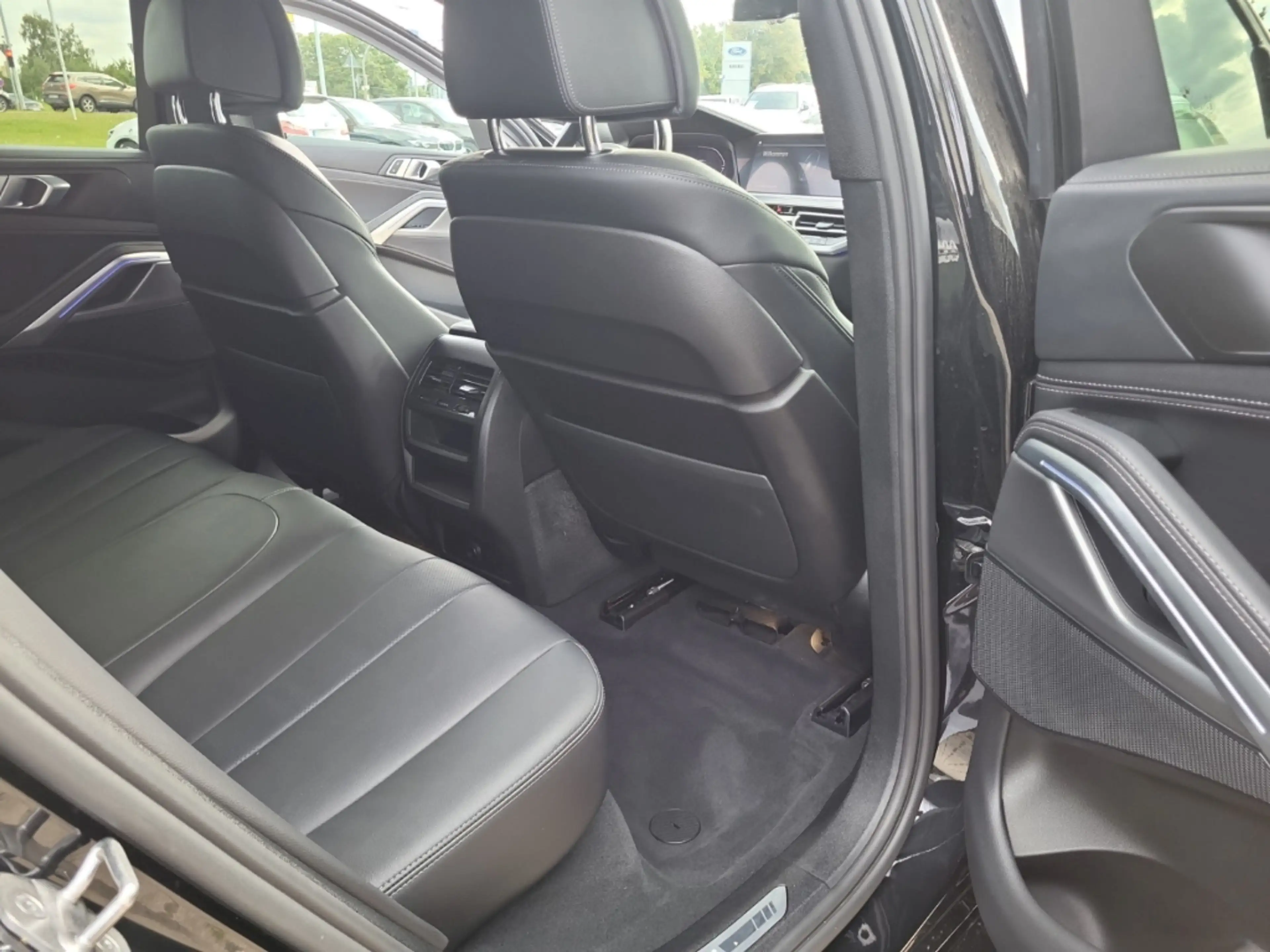 BMW X6 xDrive30d/Sportpaket/HUD/AHK/Navigation/Leder — photo 8
