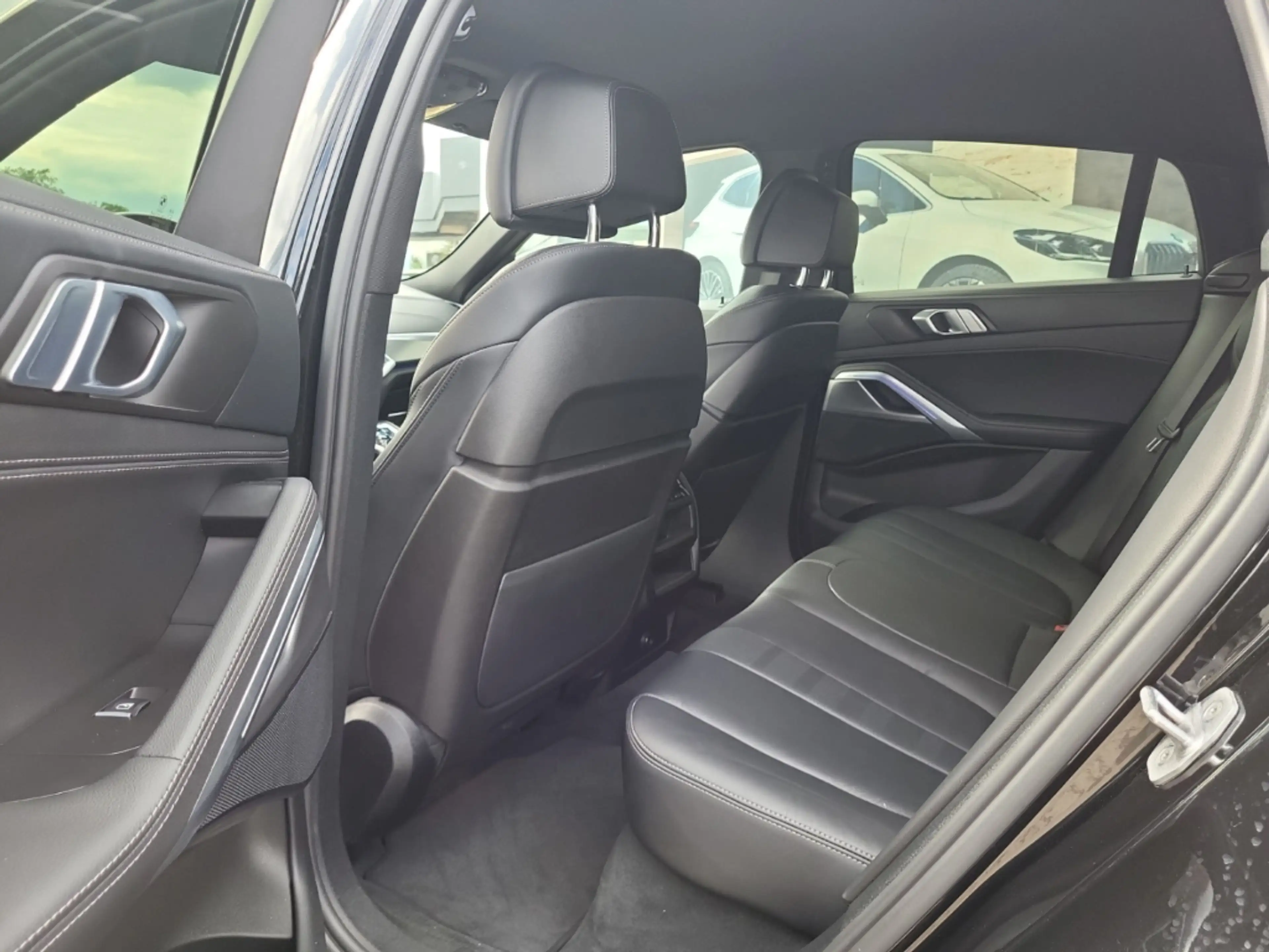 BMW X6 xDrive30d/Sportpaket/HUD/AHK/Navigation/Leder — photo 12