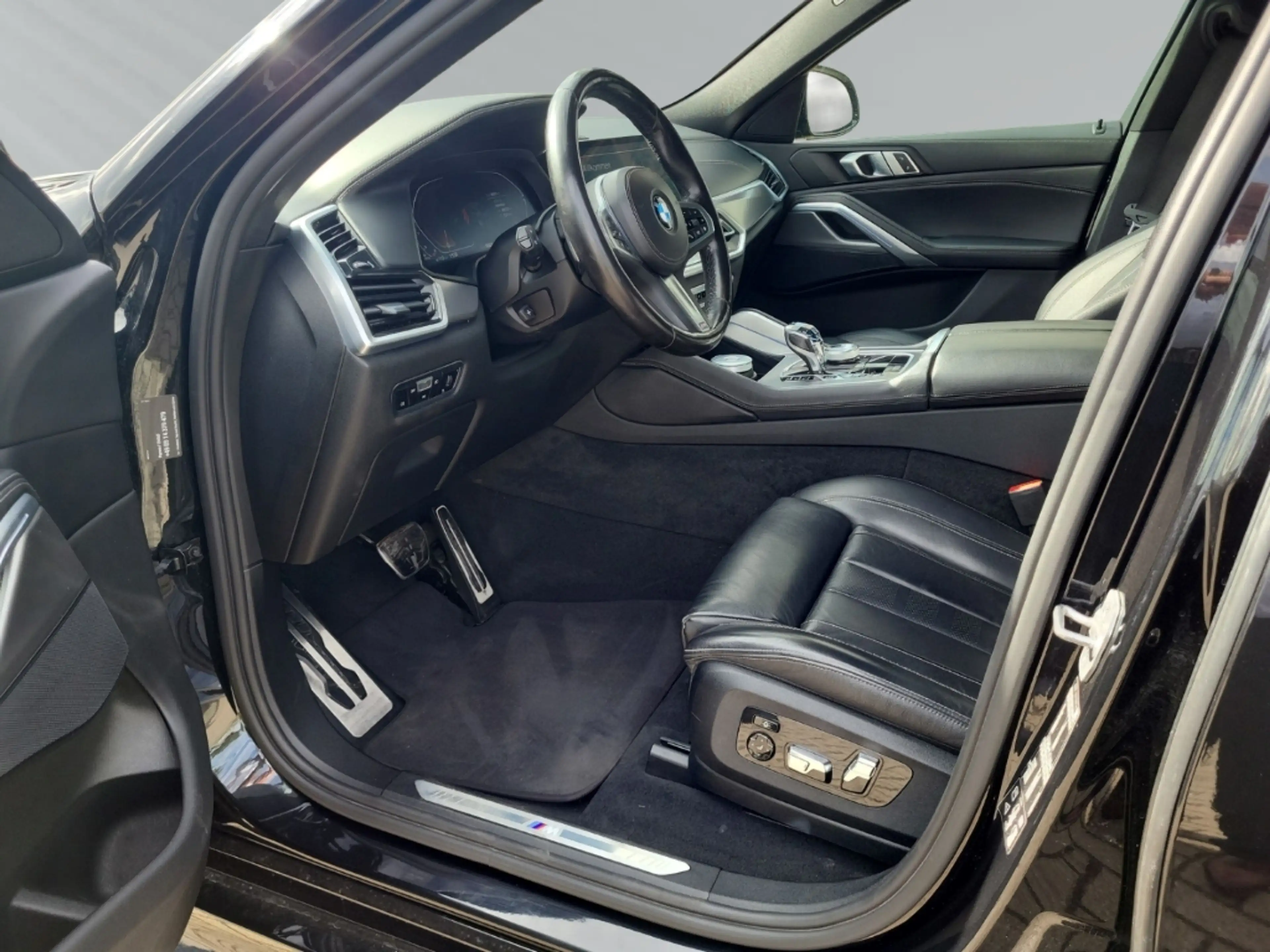 BMW X6 xDrive30d/Sportpaket/HUD/AHK/Navigation/Leder — photo 4