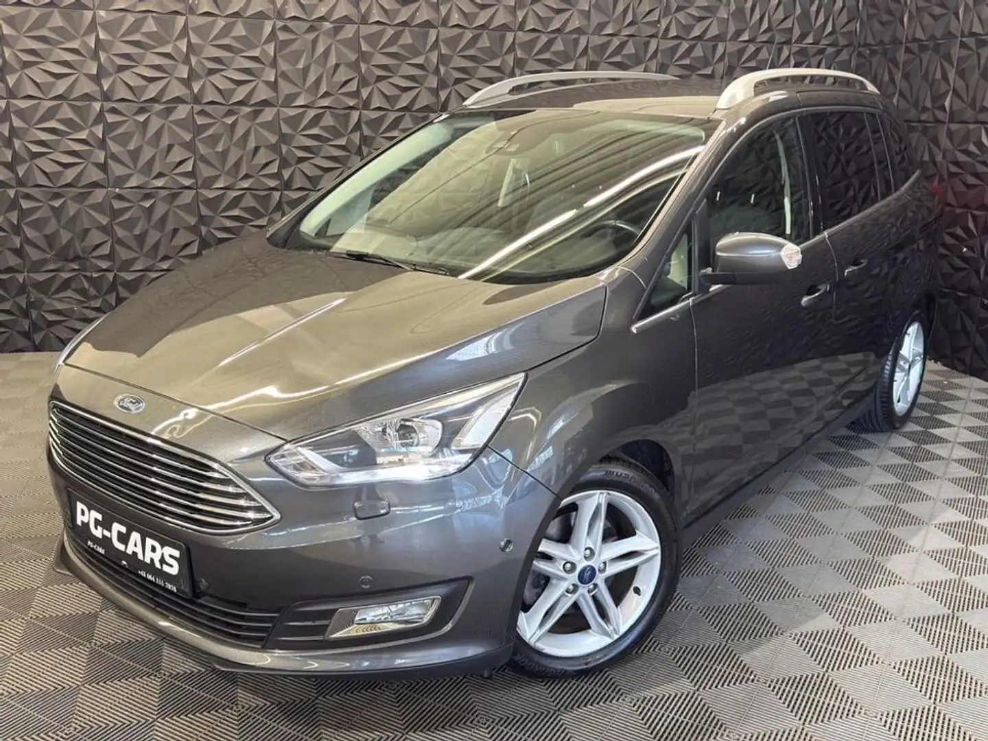 Ford Grand C-Max 1.5 EcoBoost Titanium X Aut. Grau - 1