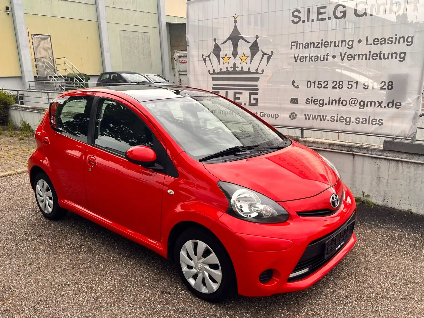 Toyota Aygo AYGO Cool Go Roşu - 1