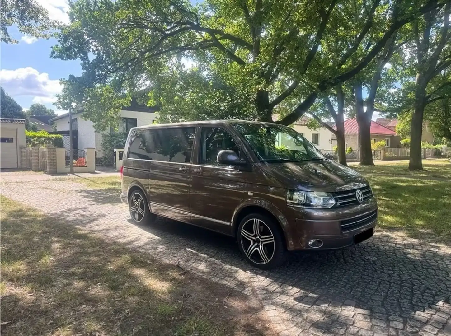 Volkswagen T5 Multivan Camper Braun - 2