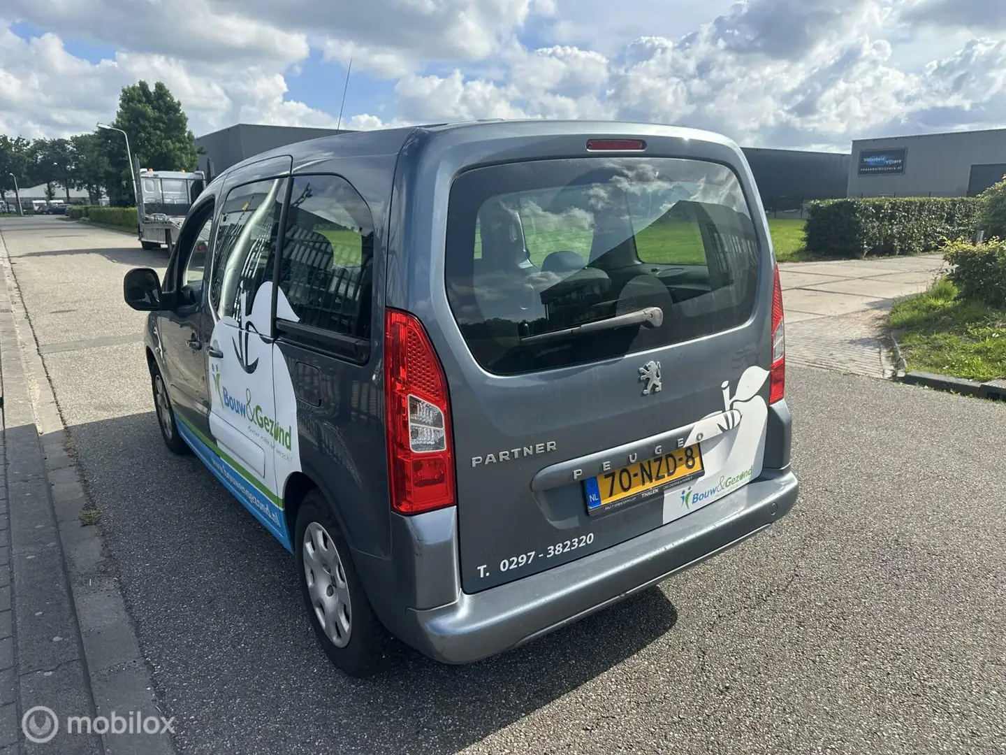 Peugeot Partner Tepee 1.6 VTi XT Style siva - 2