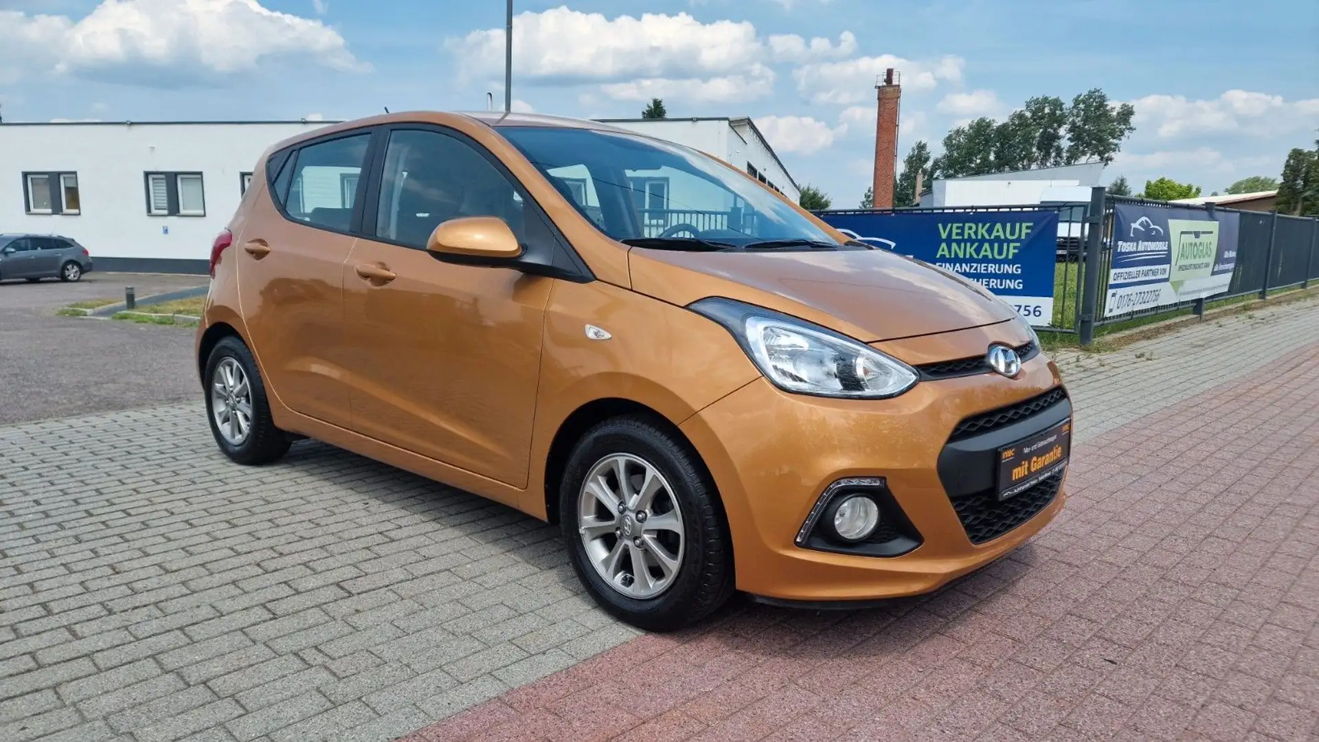 Hyundai i10 YES!  1.0 *TÜV/ AU NEU* -Klima- Orange - 1
