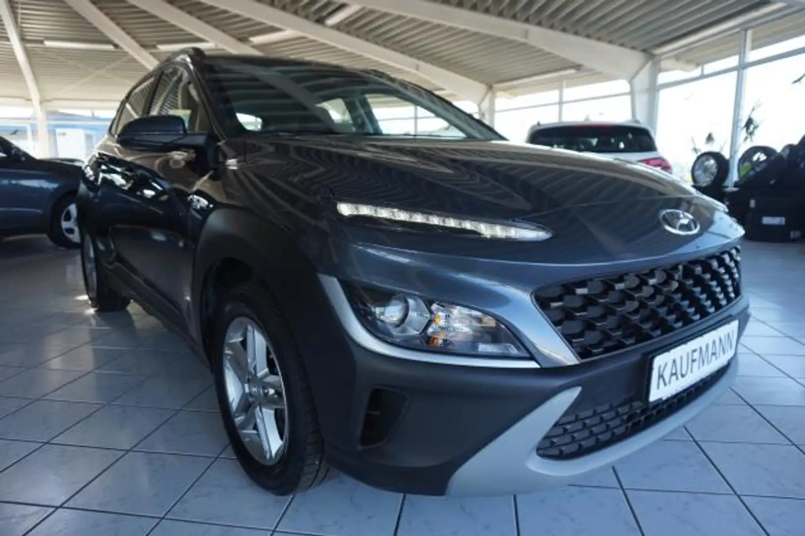 Hyundai KONA KONA 1,0 T-GDI 48V MHD KAMERA APP SHZ PDC LM Grau - 2