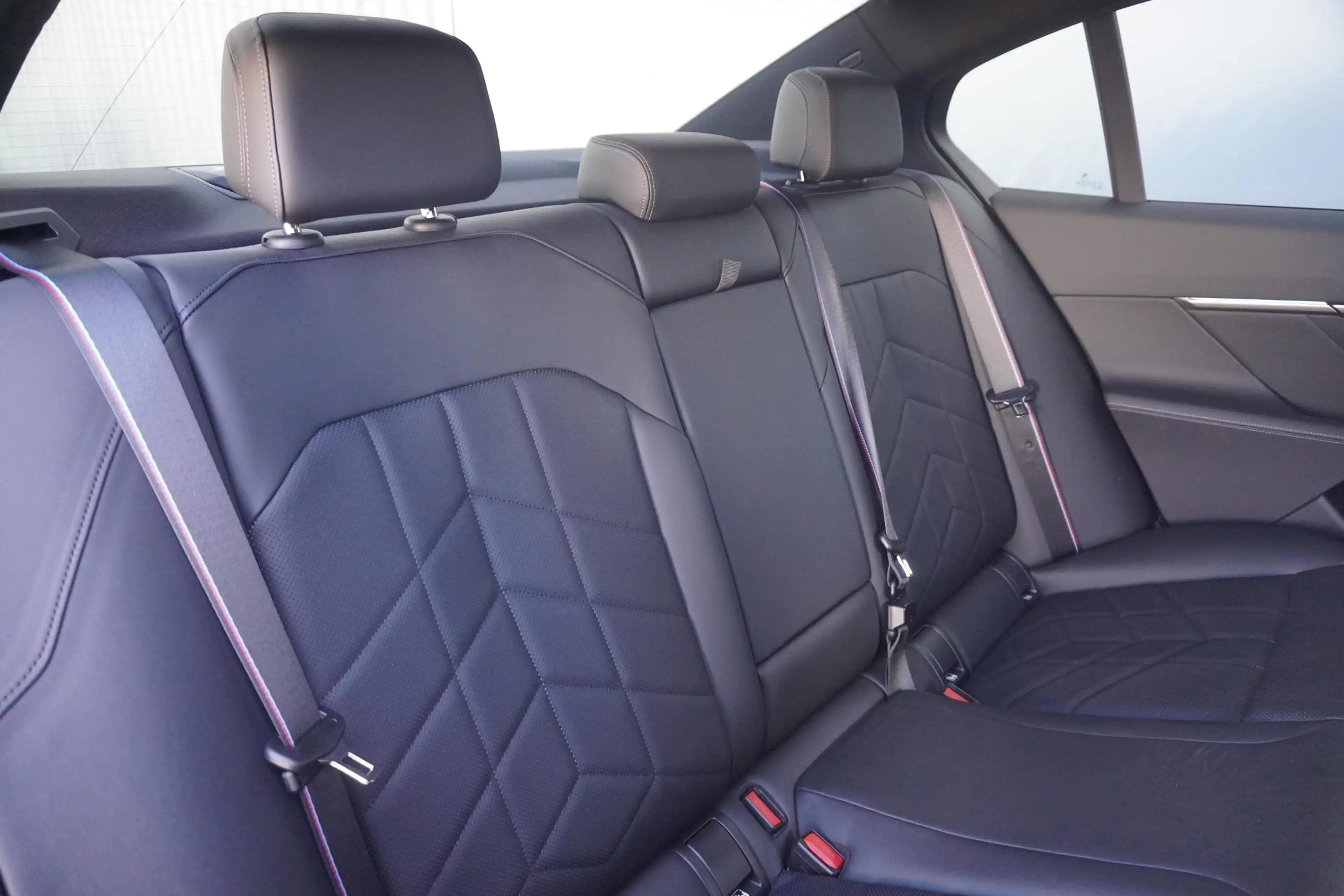 BMW 530 5 Serie Sedan 530e | M Sportpakket Pro | Harman Ka — photo 9