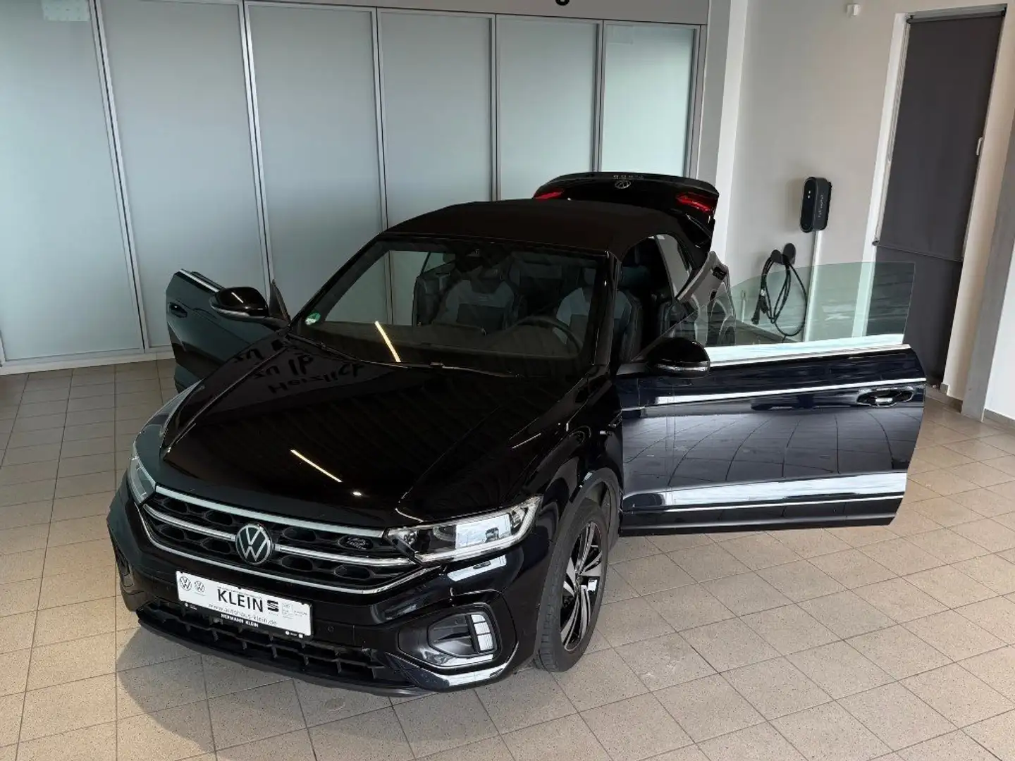 Volkswagen T-Roc Cabriolet 1.5 TSI R-Line LED-Matrix, ACC, Digital Schwarz - 2