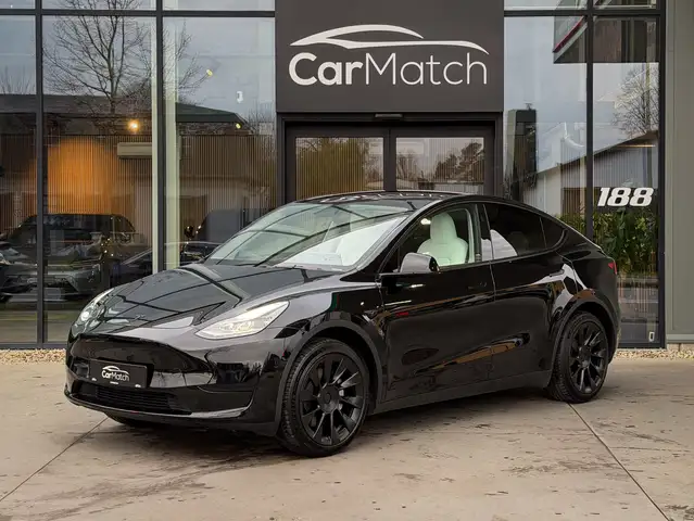 Tesla Model Y Long Range - 20" | White Interior | AutoPilot