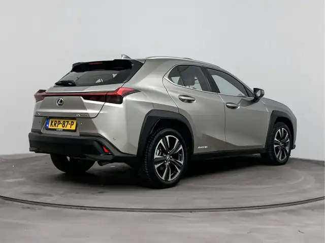 Lexus Ux view 2