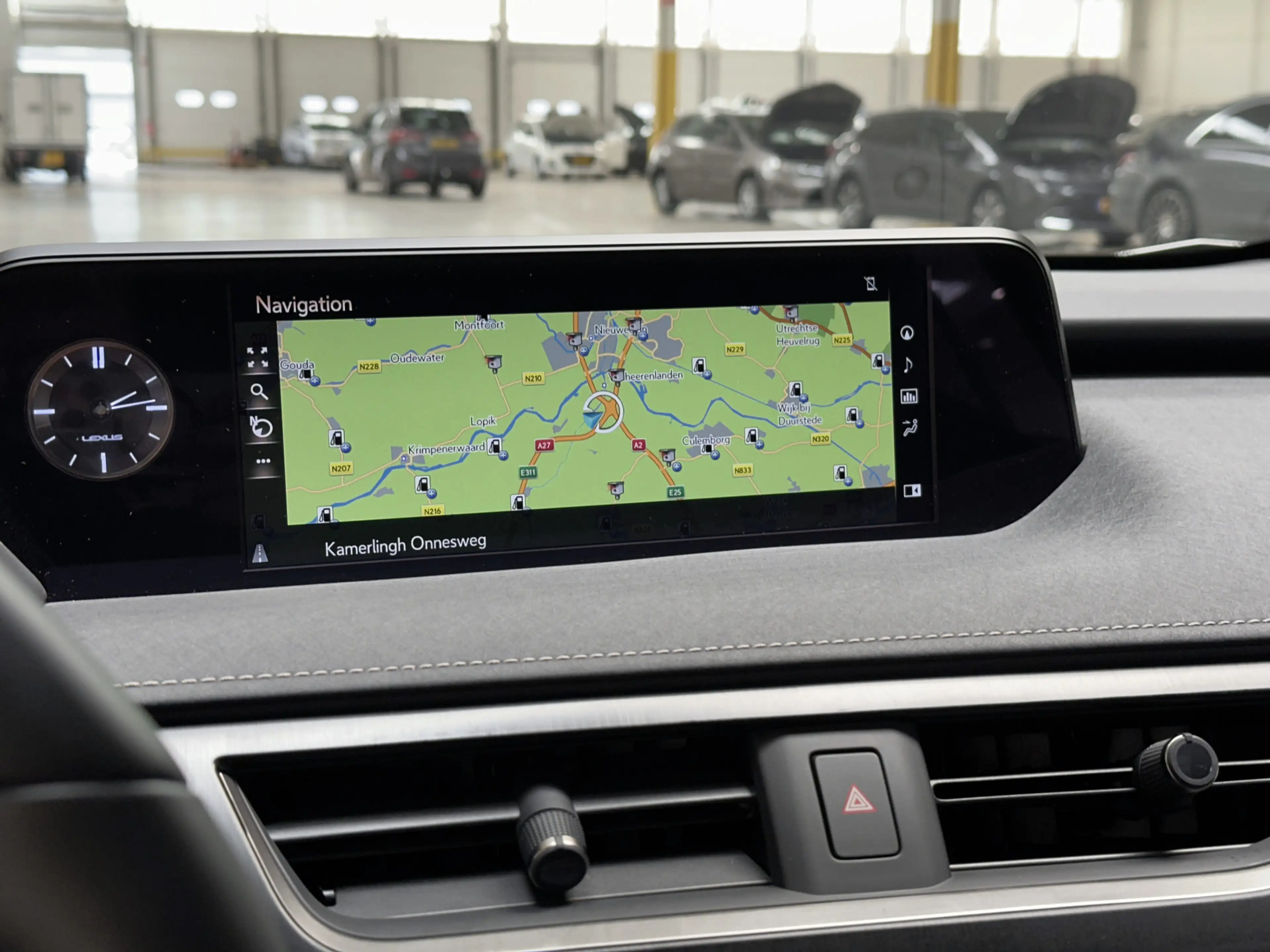 Lexus UX 250h Executive Line Limited | Mark-Levinson | Schuif- K — photo 11
