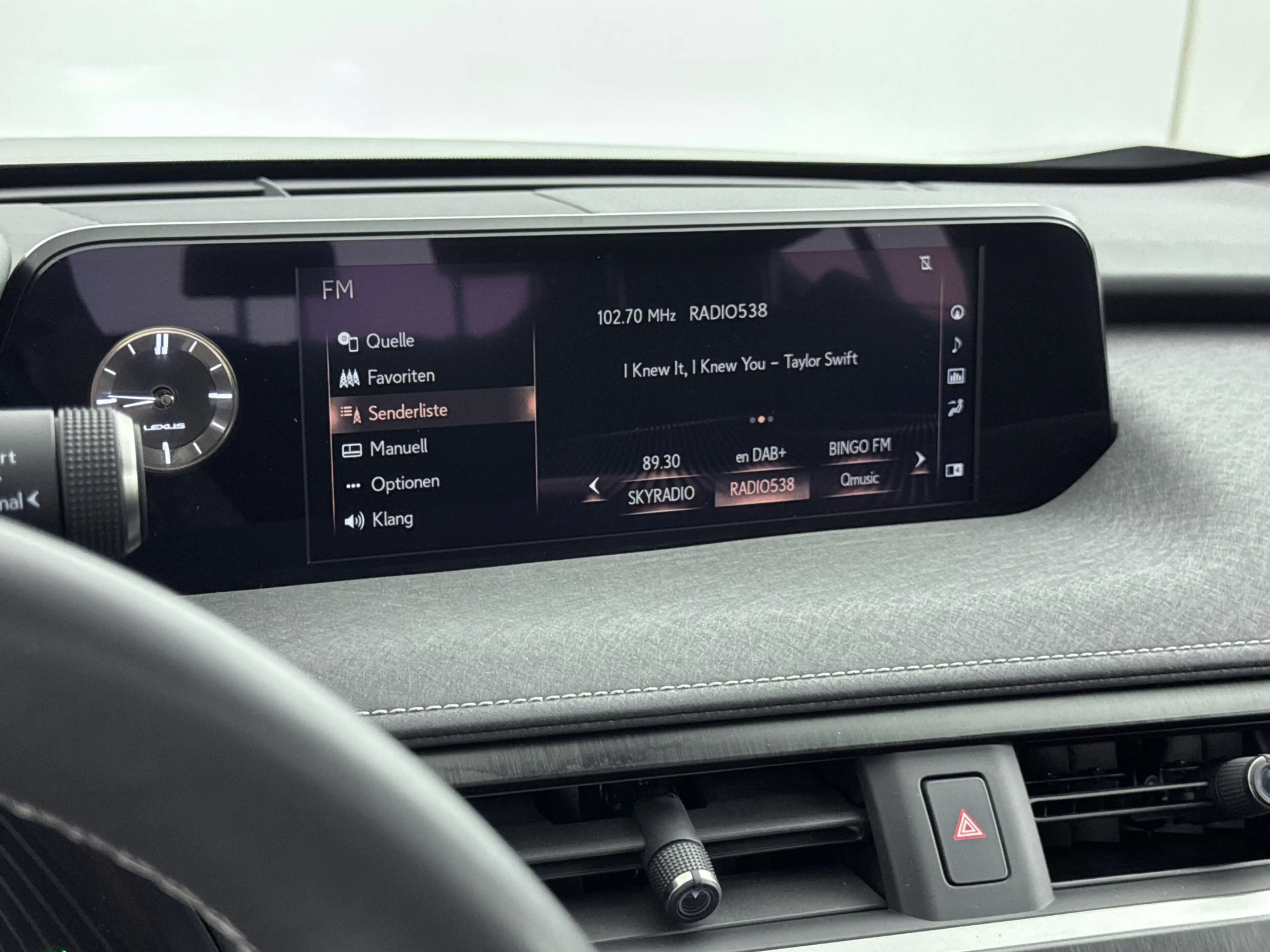 Lexus UX 250h Executive Line Limited | Mark-Levinson | Schuif- K — photo 9