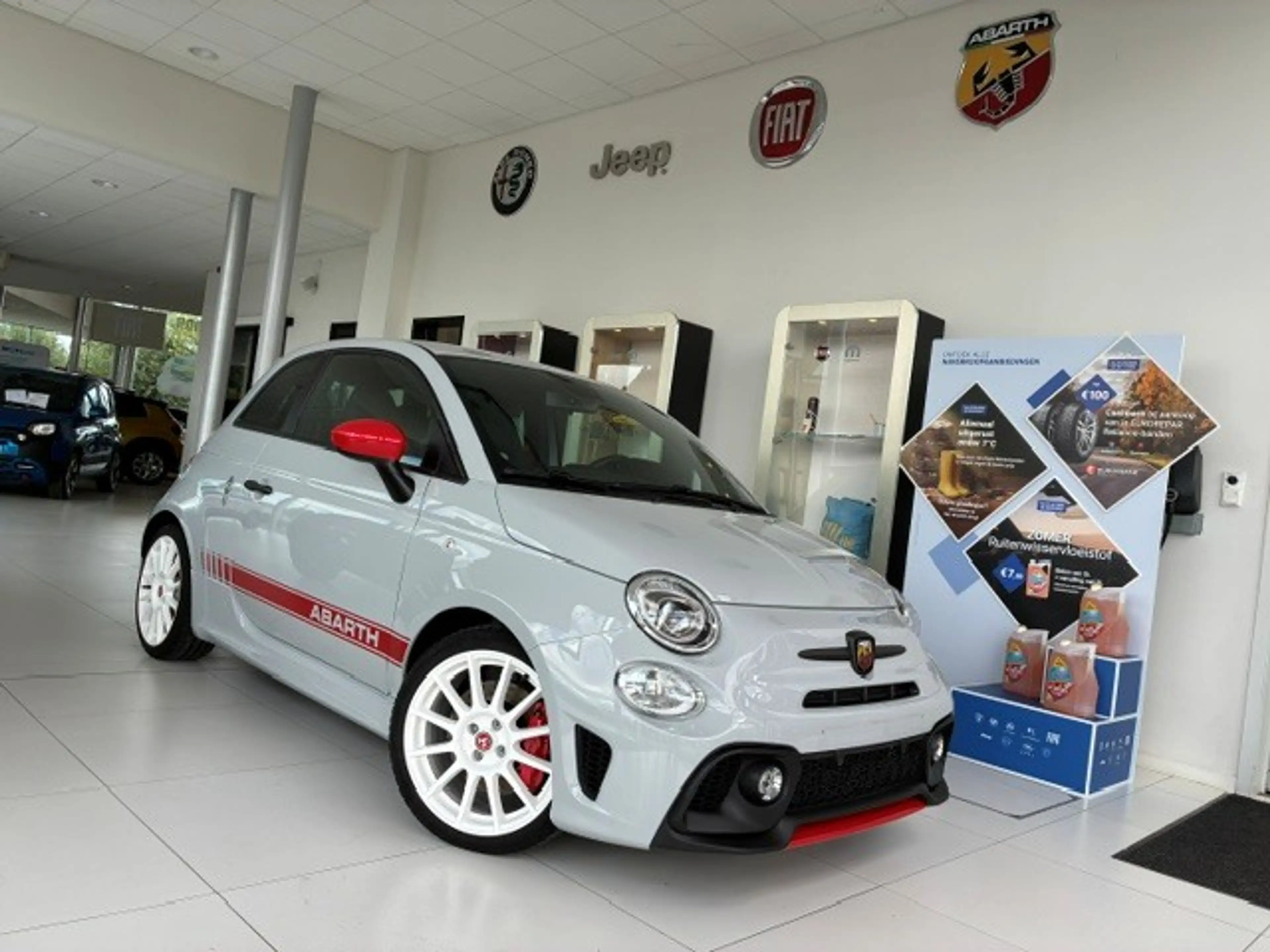Abarth 595 ESSEESSE 1.4 TURBO 180 PK | EXTREEM NETTE STAAT | GARANTIE