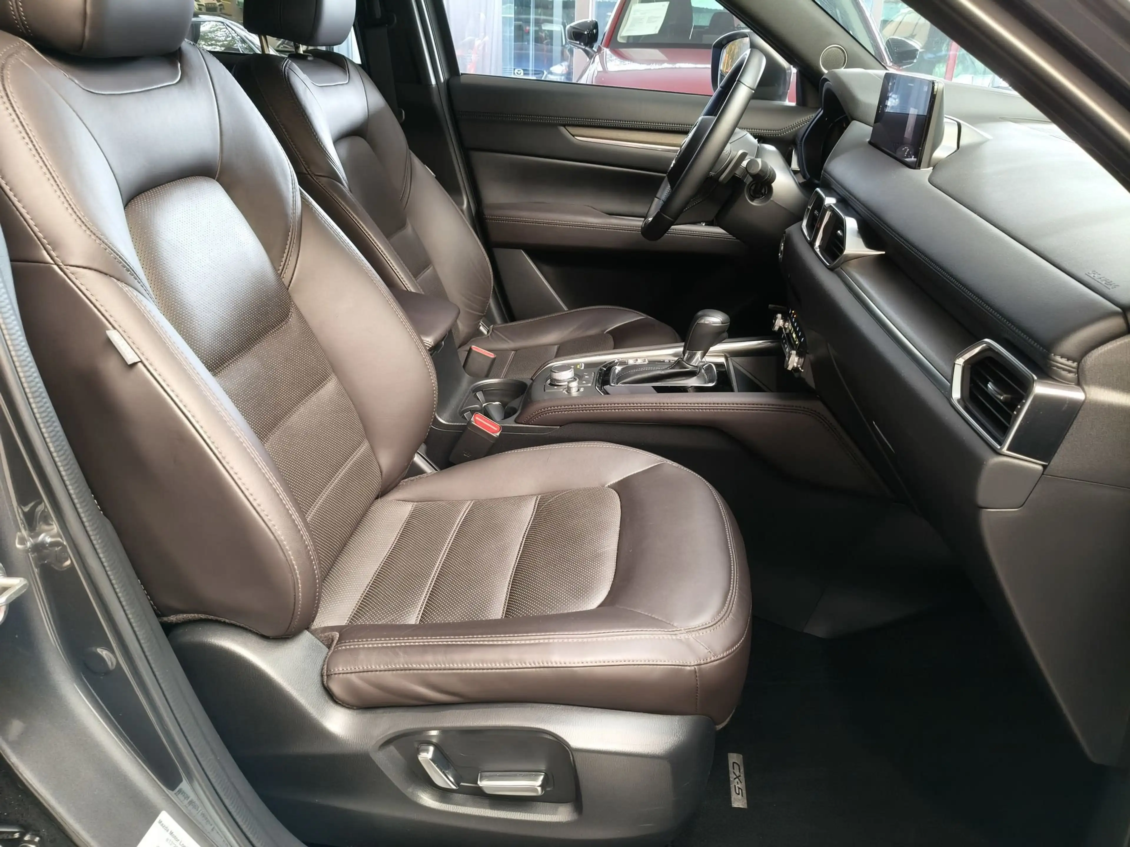 Mazda CX-5 2.0 e-SKYACTIV G Takumi / full option + trekhaak — photo 15