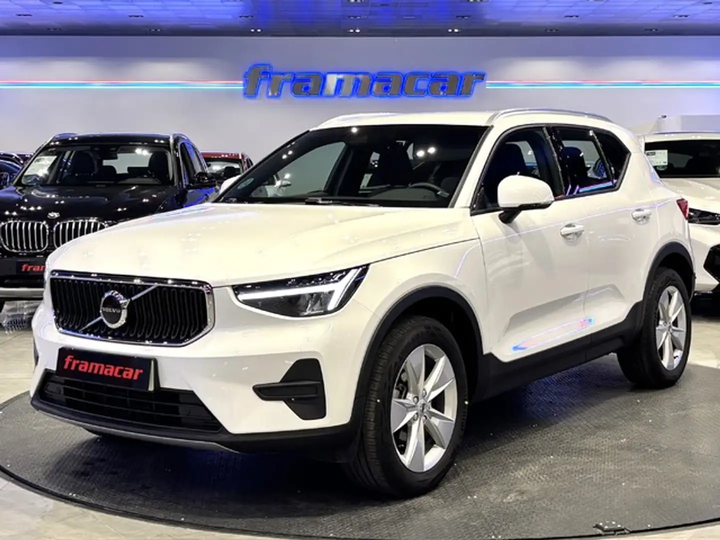 Volvo XC40 T2 Core Aut. Blanc - 1