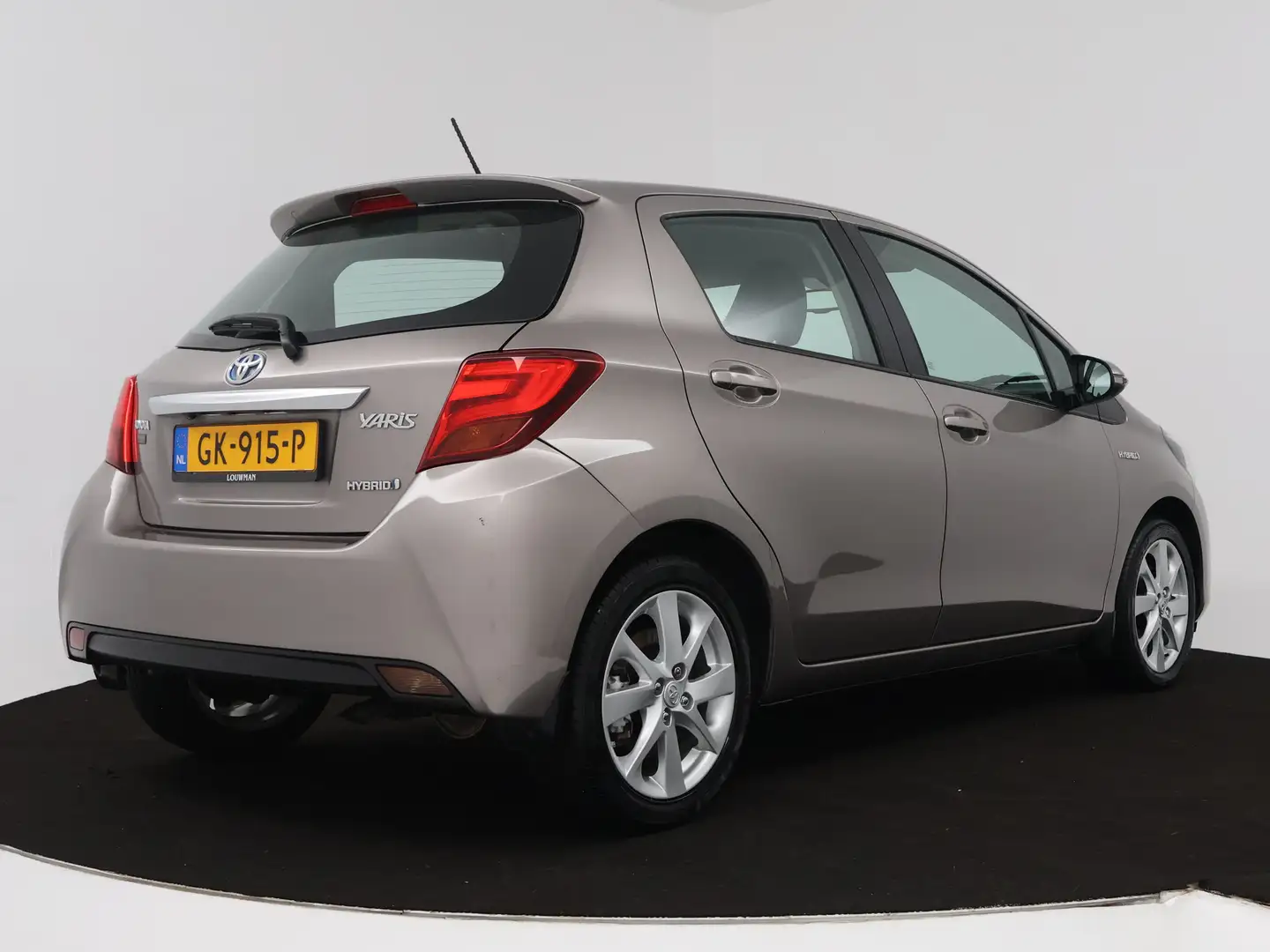 Toyota Yaris 1.5 Hybrid Dynamic Brown - 2