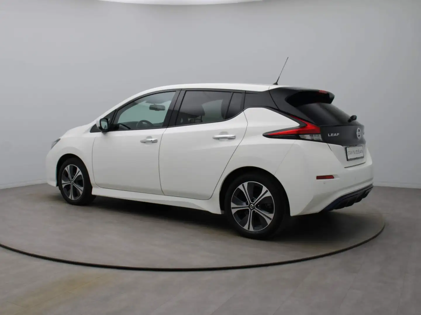 Nissan Leaf N-Connecta 40 kWh 360° Camera | Adapt. cruise | Na Wit - 2