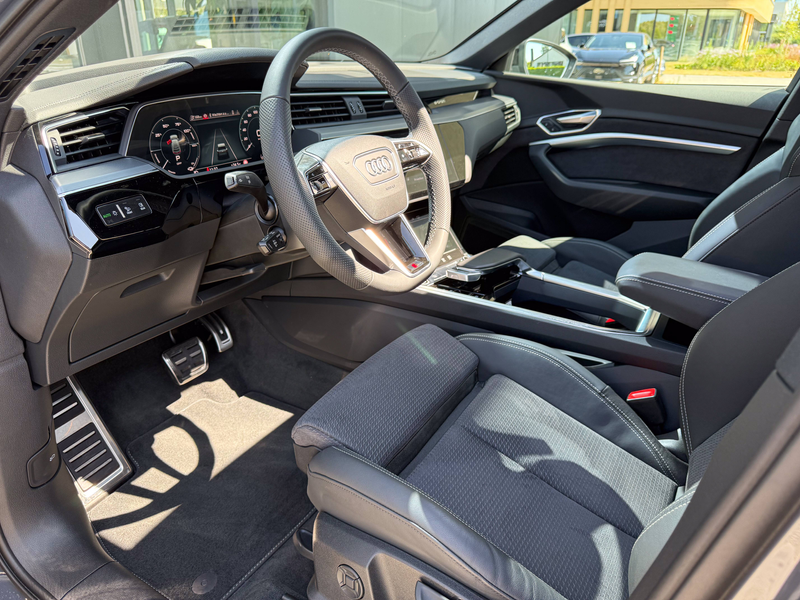 Audi Q8 e-tron 50 Quattro S line - ACC | KEYLESS | ALCANTARA — photo 9
