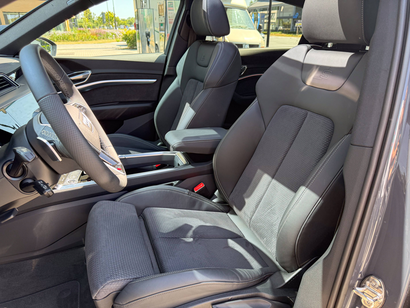 Audi Q8 e-tron 50 Quattro S line - ACC | KEYLESS | ALCANTARA — photo 10