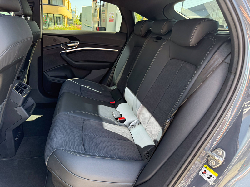 Audi Q8 e-tron 50 Quattro S line - ACC | KEYLESS | ALCANTARA — photo 12