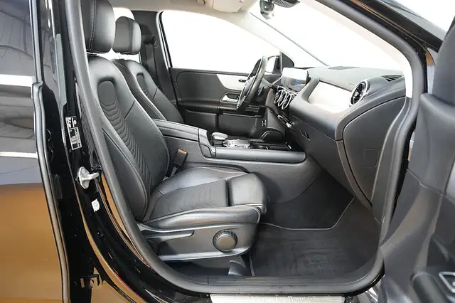 Mercedes-Benz B-Class view 18