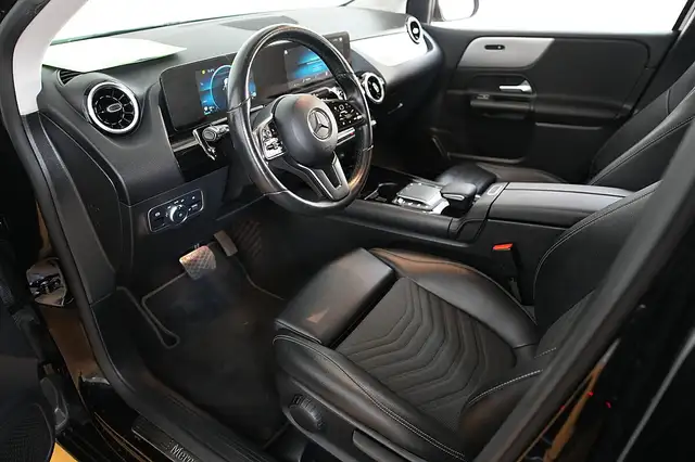 Mercedes-Benz B-Class view 4
