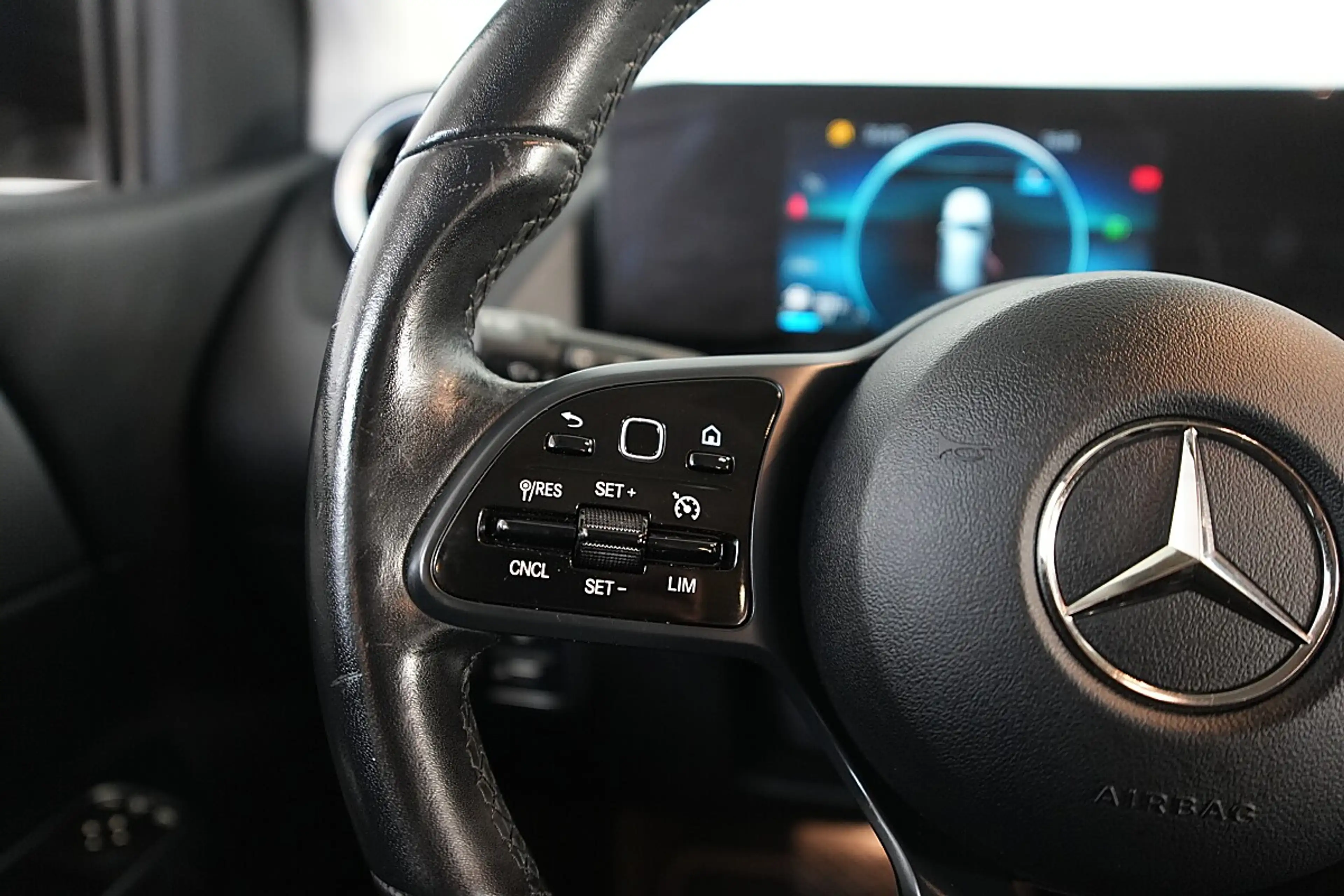 Mercedes-Benz B 180 d Aut. — photo 22