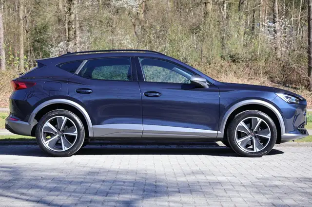Cupra Formentor view 6