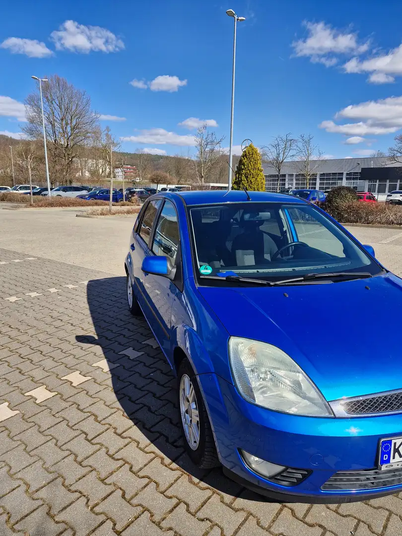 Ford Fiesta Fiesta 1.4 Blau - 2