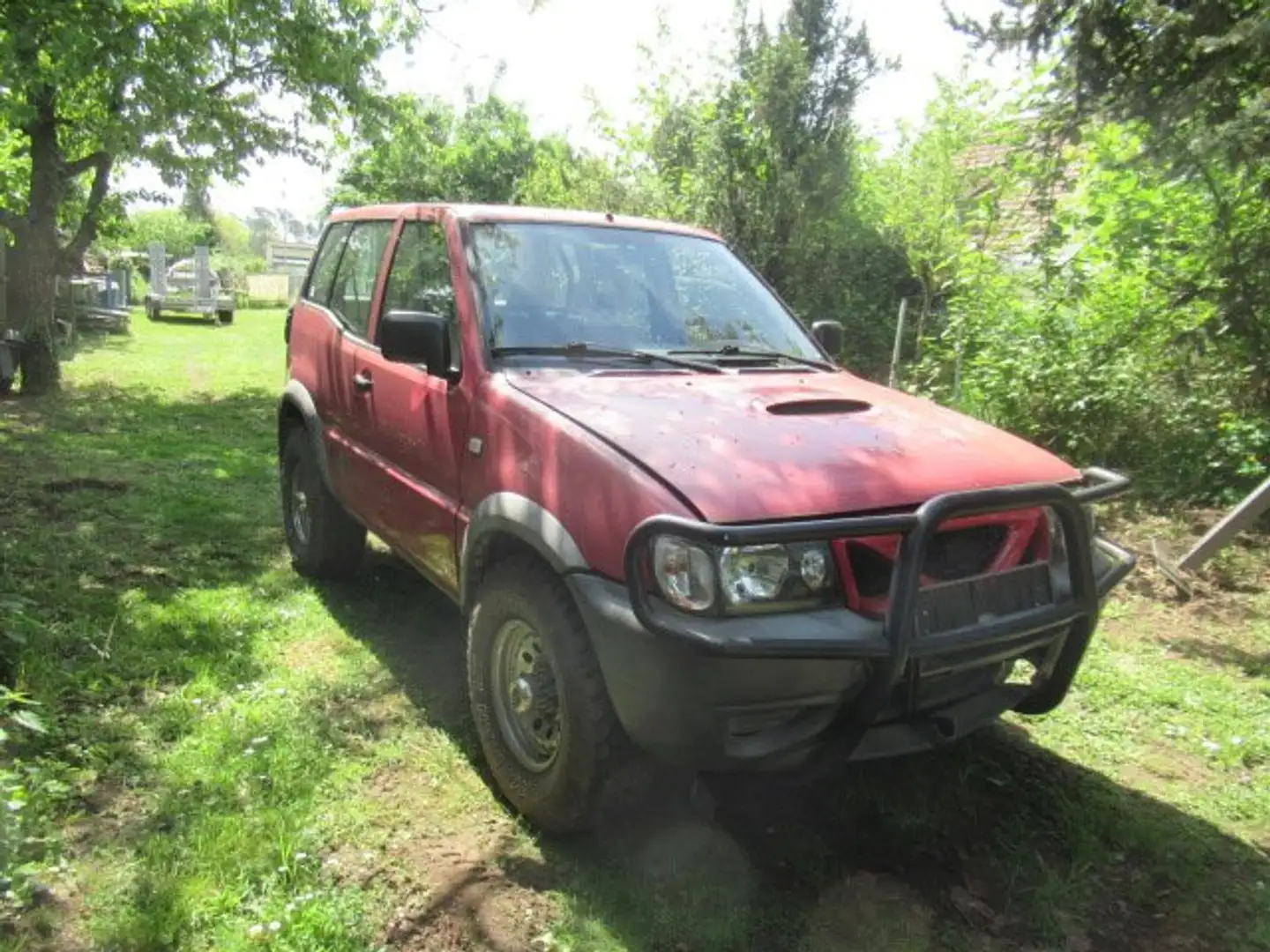 Nissan Terrano Terrano II 2.4 Comfort Rojo - 2