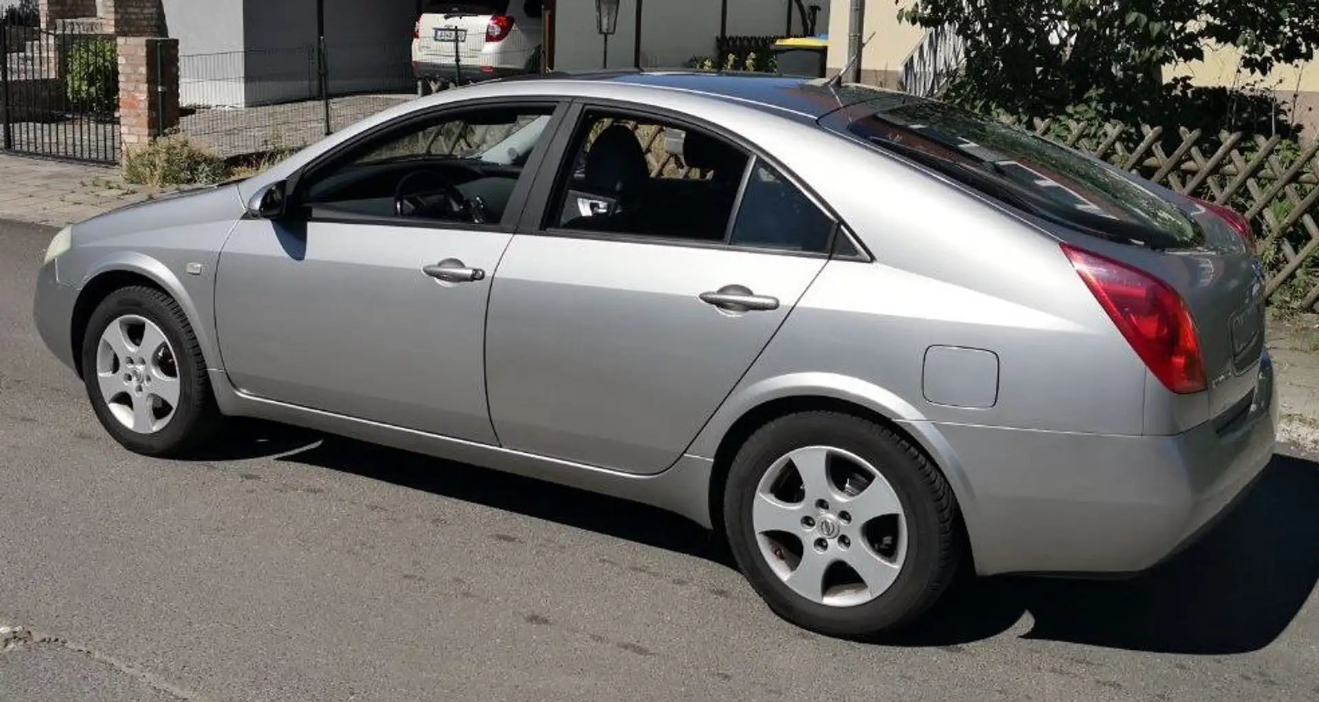 Nissan Primera Primera 2.0   TÜV bis 4/27 Silver - 1