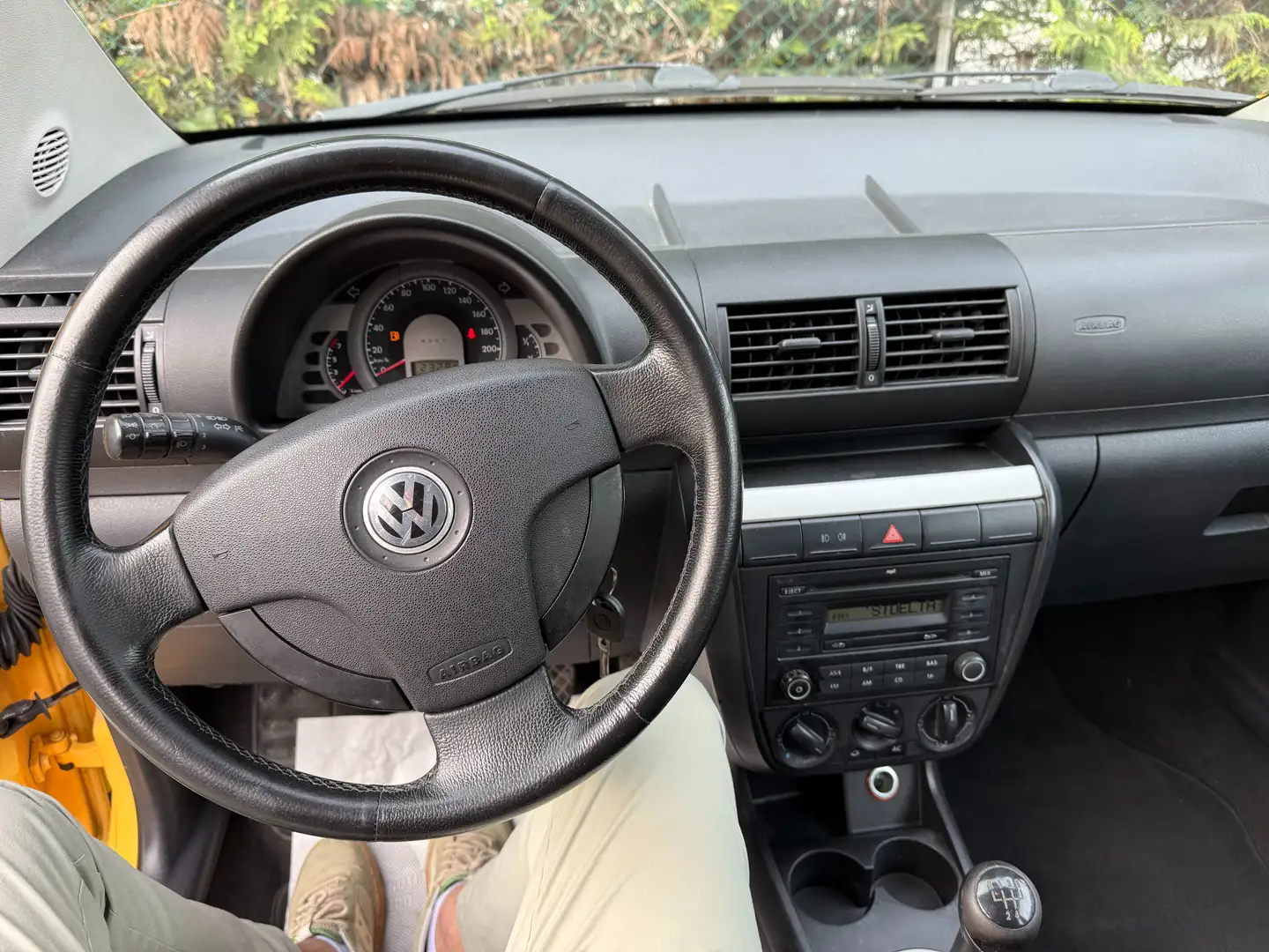 Volkswagen Fox Fox 1.4 Sport BiFuel Amarillo - 2