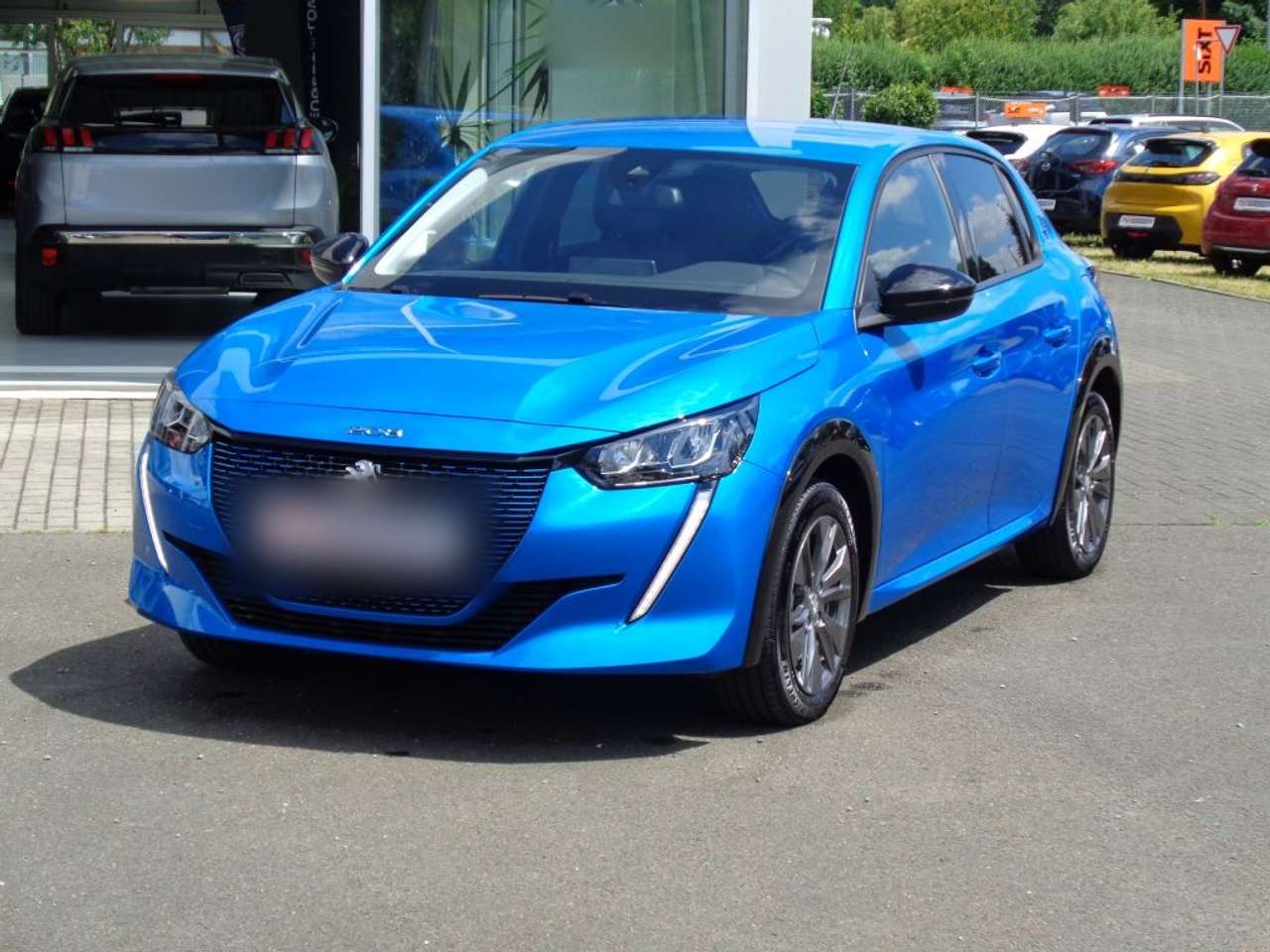 Peugeot-208-Elektromotor 136 Allure