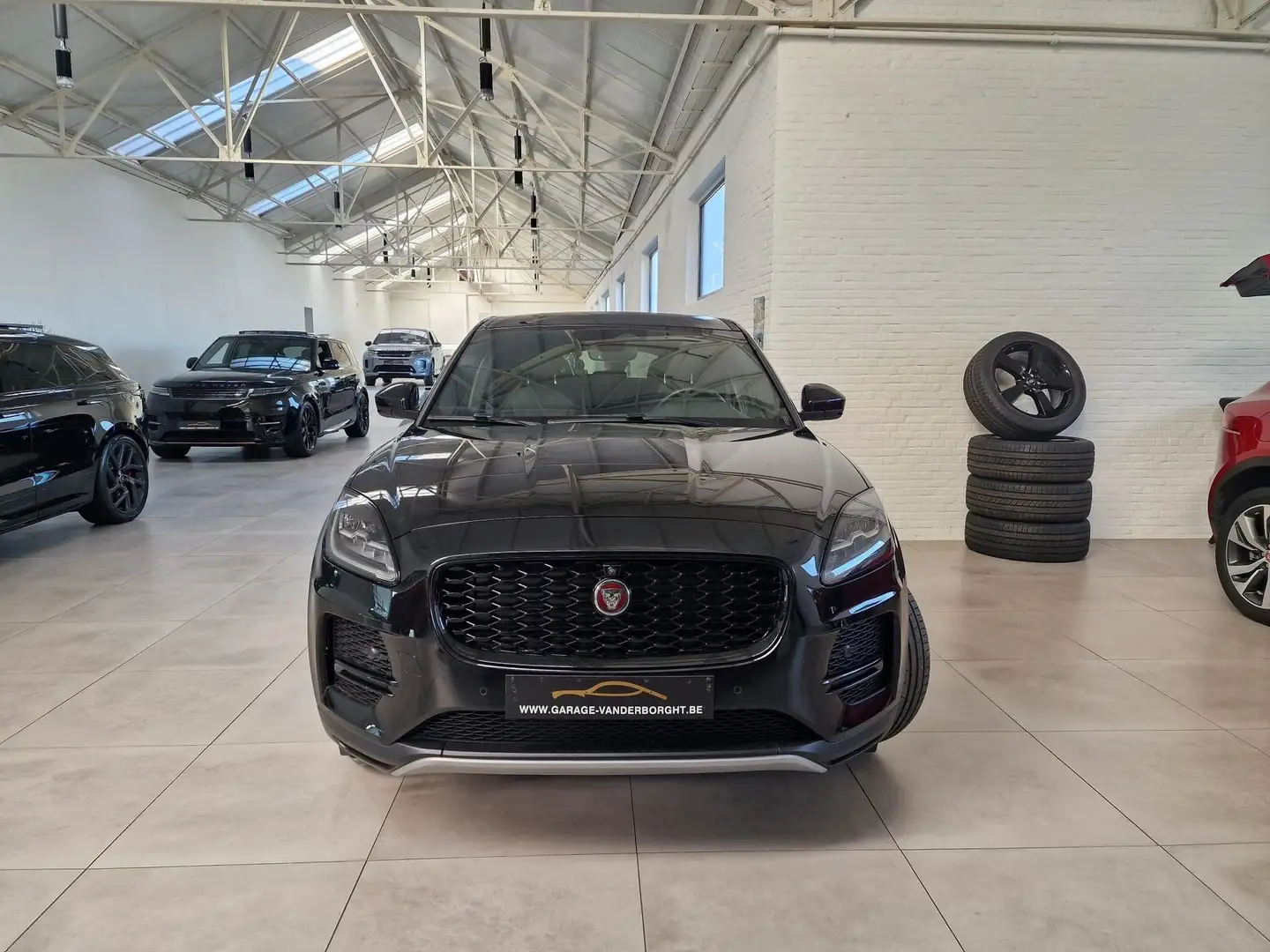 Jaguar E-Pace MILD HYBRID BENZINE BLACK PACK FACELIFT - 2