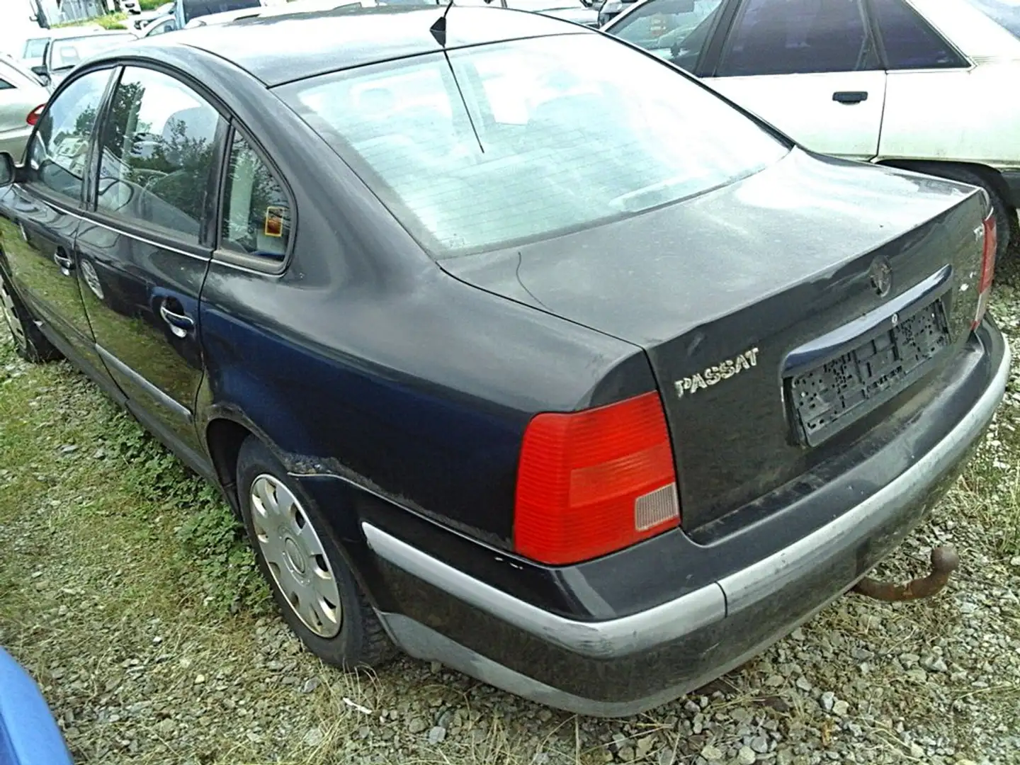 Volkswagen Passat TDI /1. Hd/ org 790.000 km/ Sitzhz+Klima/z.Restaur Noir - 1