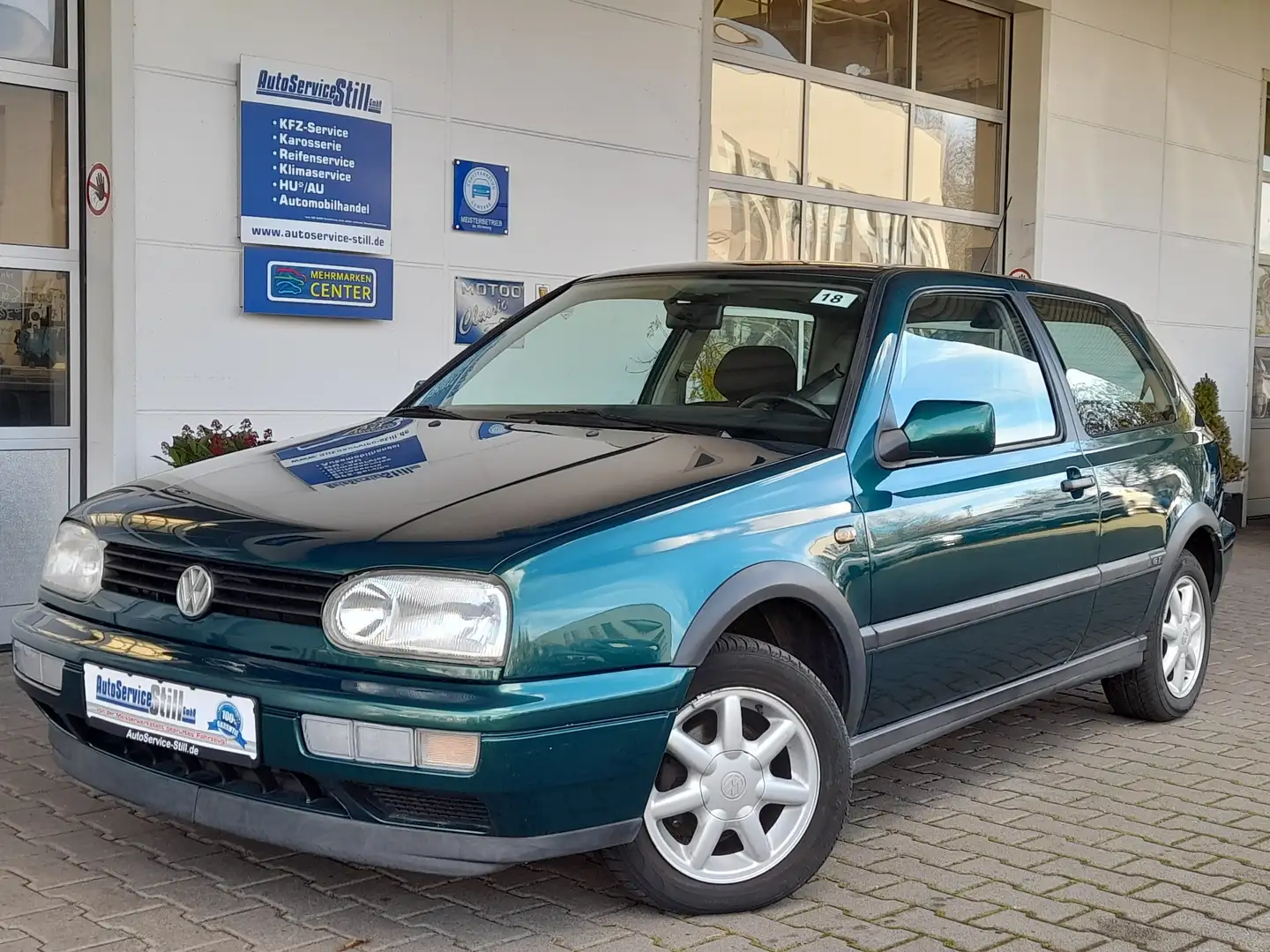 Volkswagen Golf 1.4 Bon Jovi / 1 Hand / Scheckheft / ATM 8000 KM Zielony - 1
