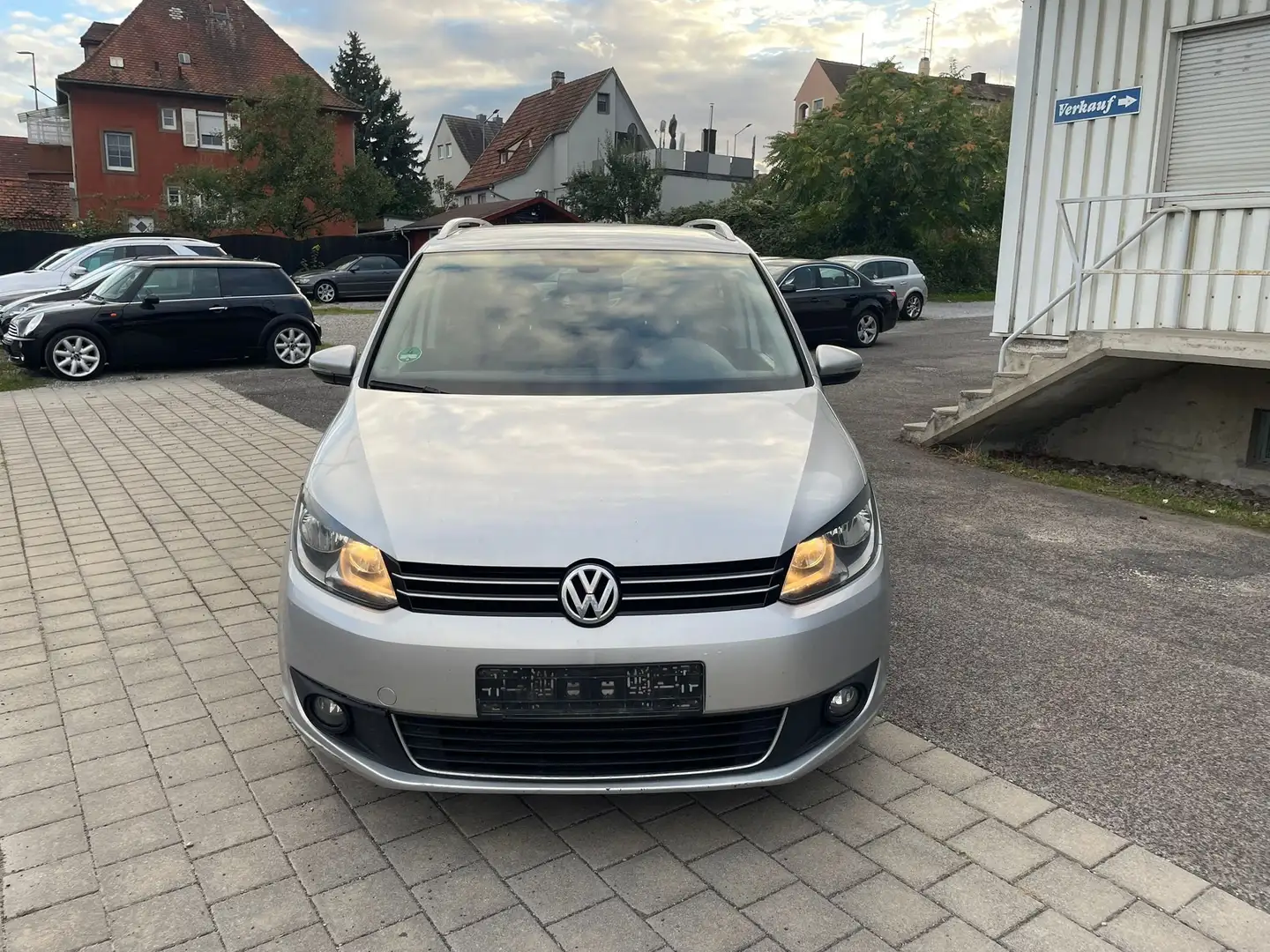 Volkswagen Touran Touran 1.6 TDI BlueMotion *Navi*Tempomat*PDC* Silber - 2