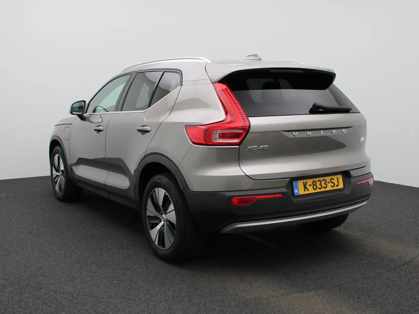 Volvo XC40 1.5 T4 Recharge Inscription Expression | TREKHAAK Gris - 2